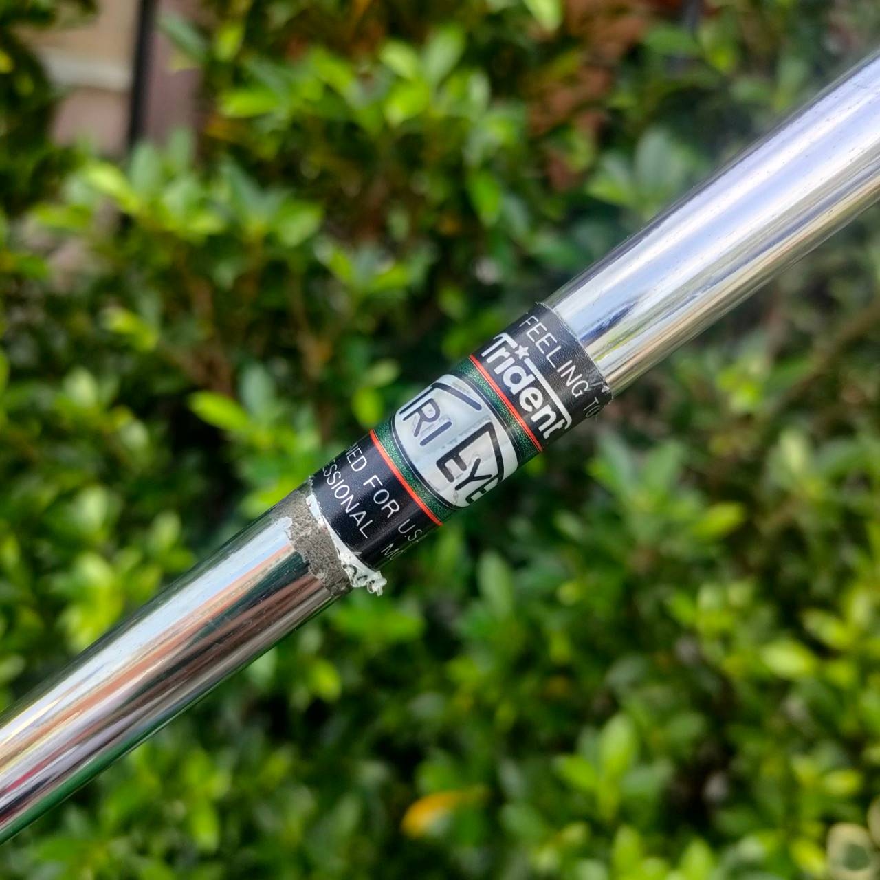 PUTTER TRI EYE ความยาวของไม้ 34 นิ้ว ทรงสแตนดาร์ด พัตต์ง่าย หน้ายาว แม้พัตต์ไม่ตรงกลาง แบบเป๊ะๆ แต่ลูกก็ยังหมุนตรงดี