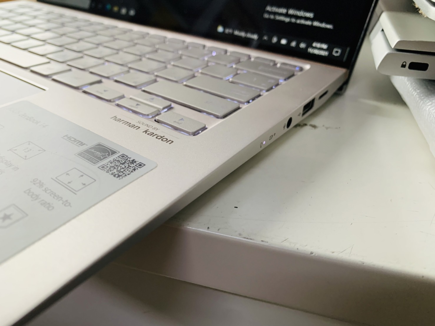 โน้ตบุ๊ค Notebook Asus ZenBook UX434F 14.0-inch พร้อมใช้งานมีประกัน