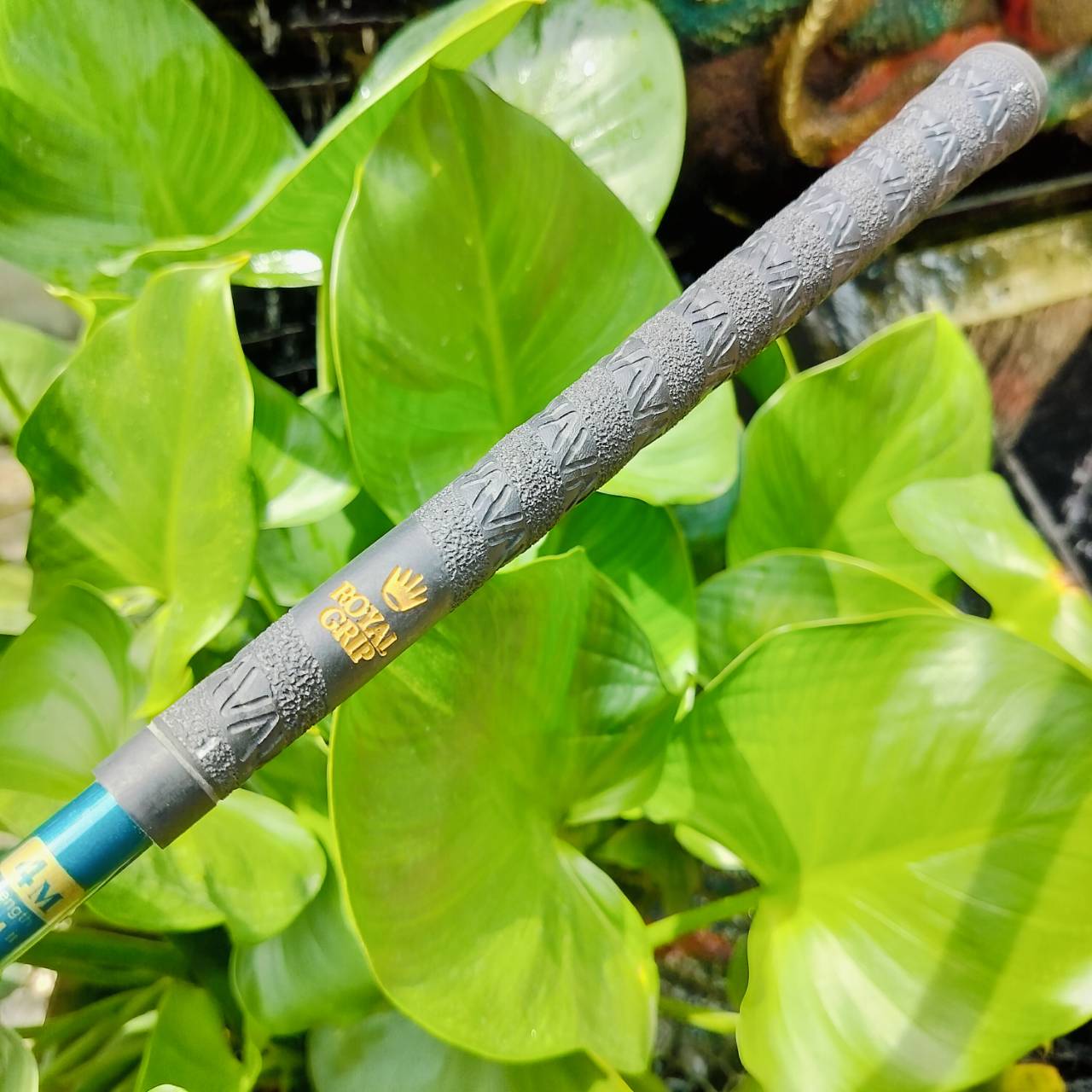 UT4 NEARING องศา 15 วัสดุ SUPER STAINLESS หน้าเด้งมาก องศาชัน ตีไกลจัด และตีแม่นยำธงมากๆ โดยที่ กระดองด้านบนปาดลง ทำให้ จุด CG ลงมาต่ำ ตีลูกลอยง่ายมาก ไม้กอล์ฟพรีเมี่ยมญี่ปุ่นมือสอง By NakaraLuxurious