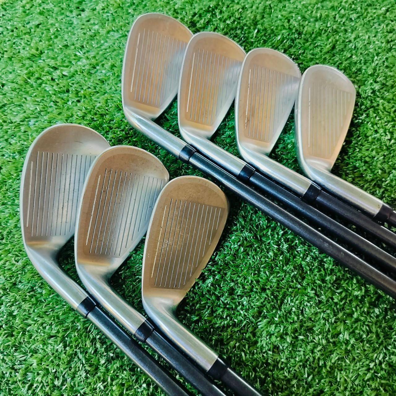 ชุดเหล็ก MIZUNO intage หน้าเด้ง!!! มีเหล็ก 5 - 9 PW SW ก้านกราไฟต์ R สภาพเดิมทั้งชุด เหล็กญี่ปุ่นพรีเมี่ยม ก้านเบา ระยะดี สปินได้ดีมาก ชดเชยความผิดพลาดได้สูง ตีง่ายมาก ไม้กอล์ฟพรีเมี่ยมมือสอง ของแท้ By NakaraLuxurious