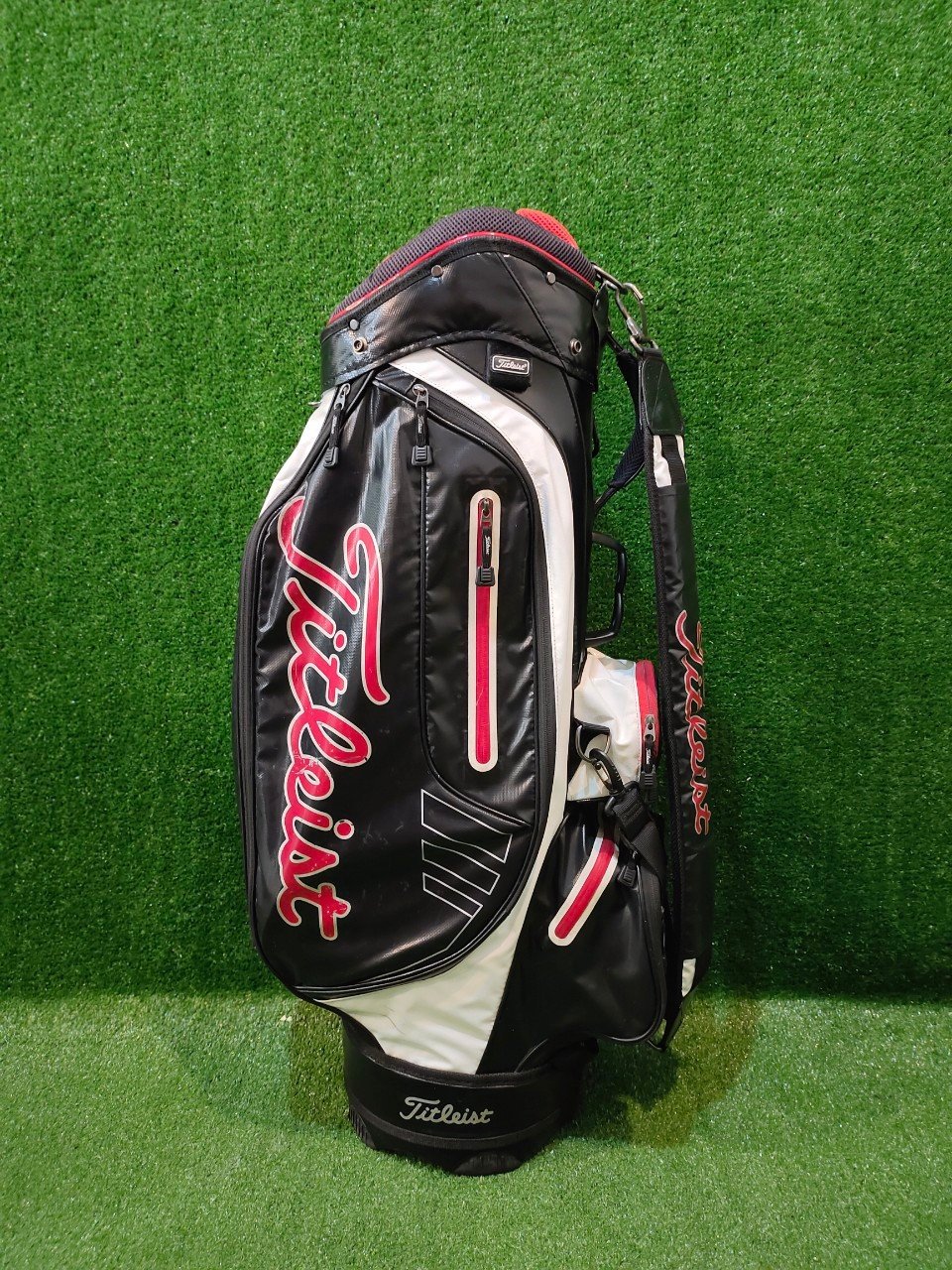 ถุงกอล์ฟ Titleist ของแท้ มือสอง สภาพดี