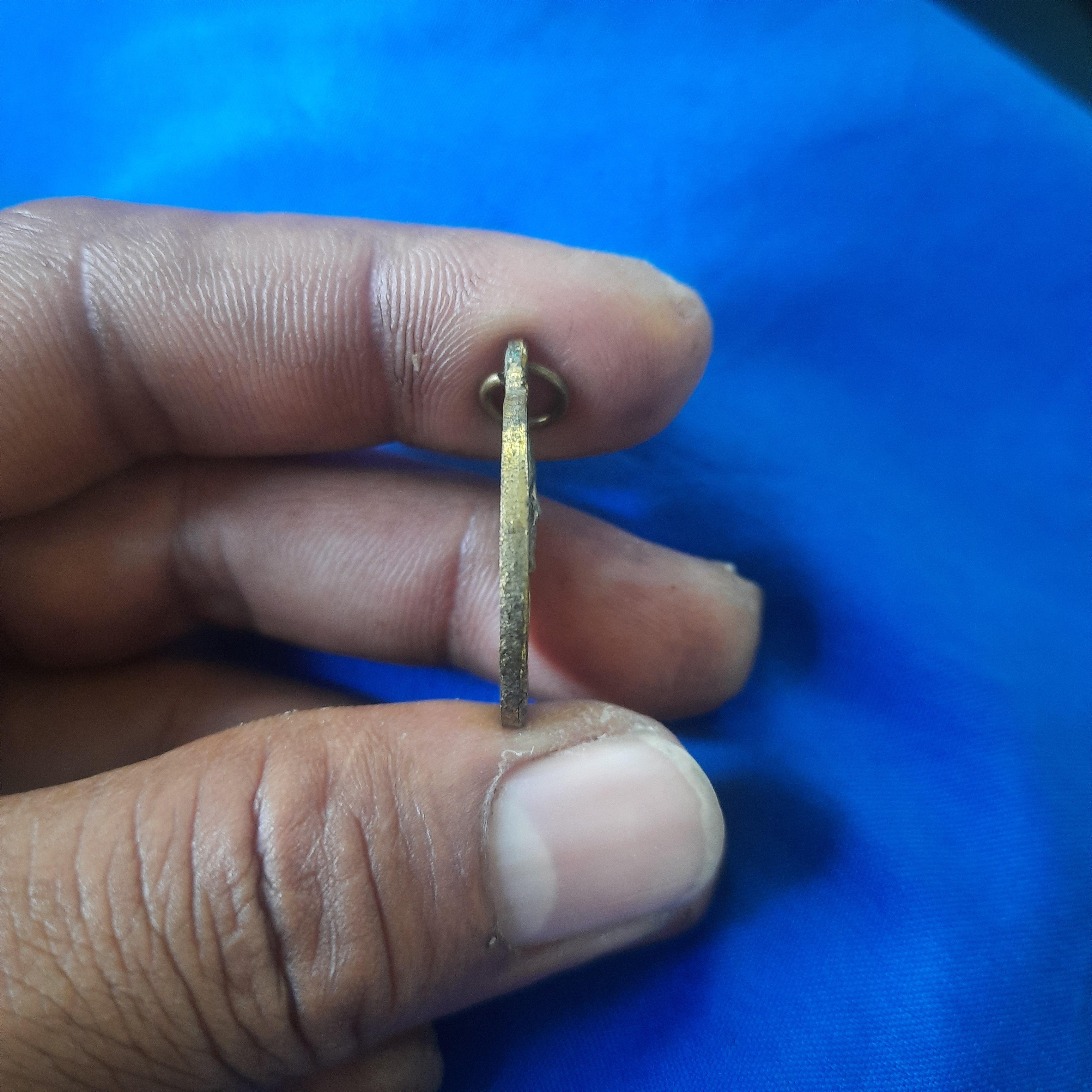 เหรียญ พระครู สังฆรักษ์นาค เขมทัตโต วัด ลาดใหญ่ เมือง สมุทรสงคราม