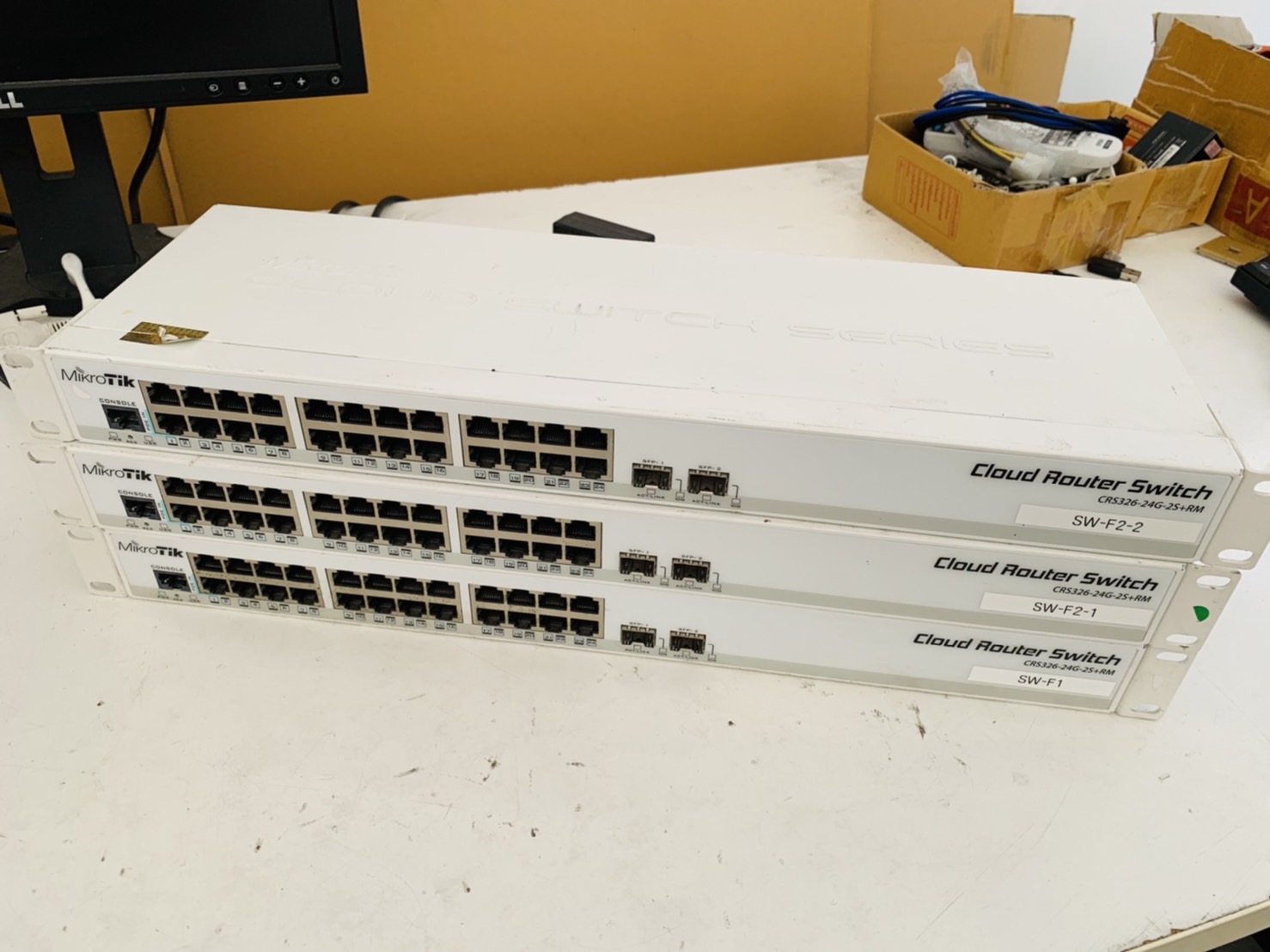 Mikrotik CRS326-24G-25+RM + 24 port Gigabit Ethernet switch พร้อม Adapter สินค้ามือสอง มีประกัน