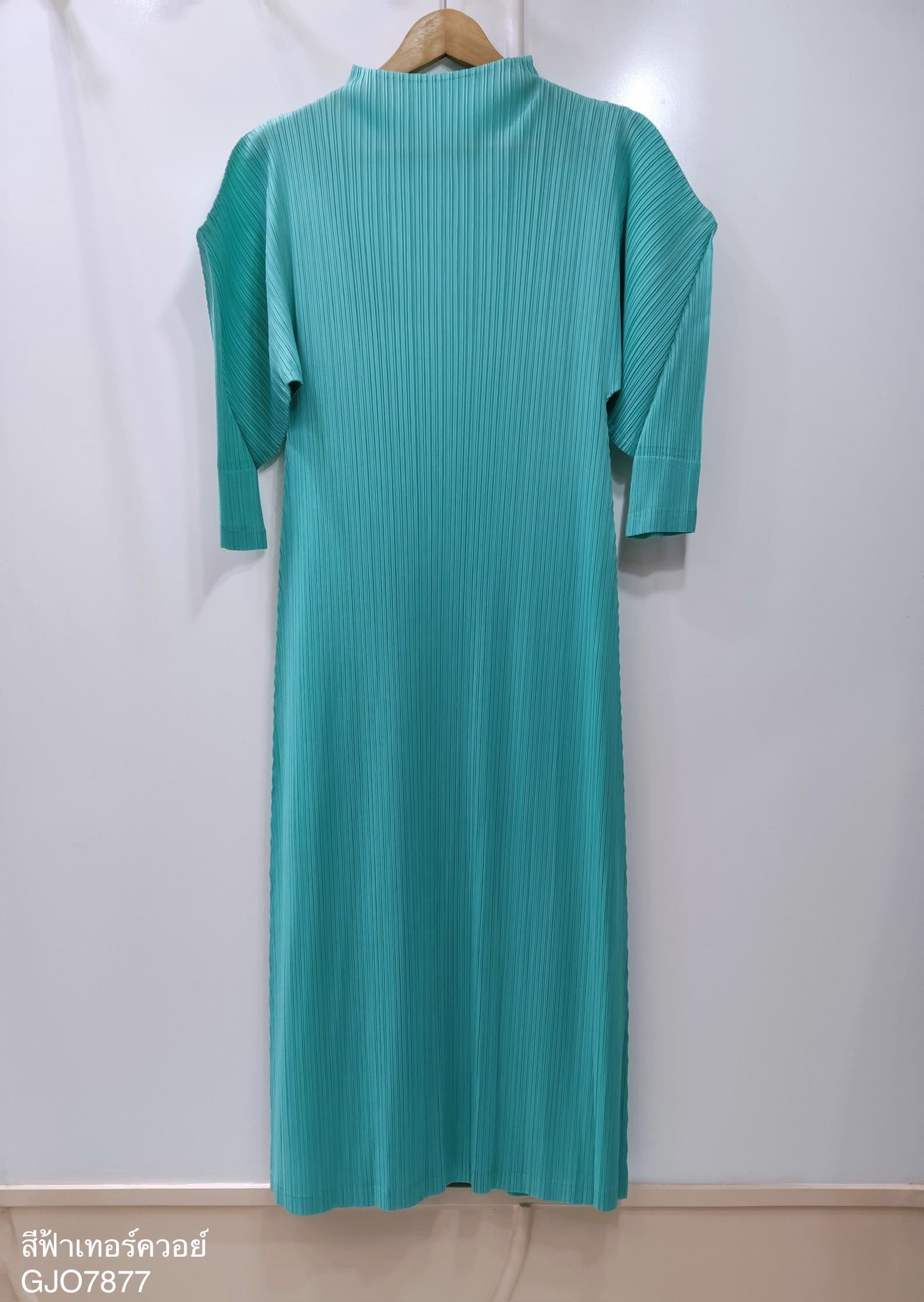2MUAY รุ่น GJO7877 HIGH NECK ANGLE SLEEVE PLEAT DRESS เดรสผู้หญิง เดรสพลีทคุณภาพ 11สี FREE SIZE