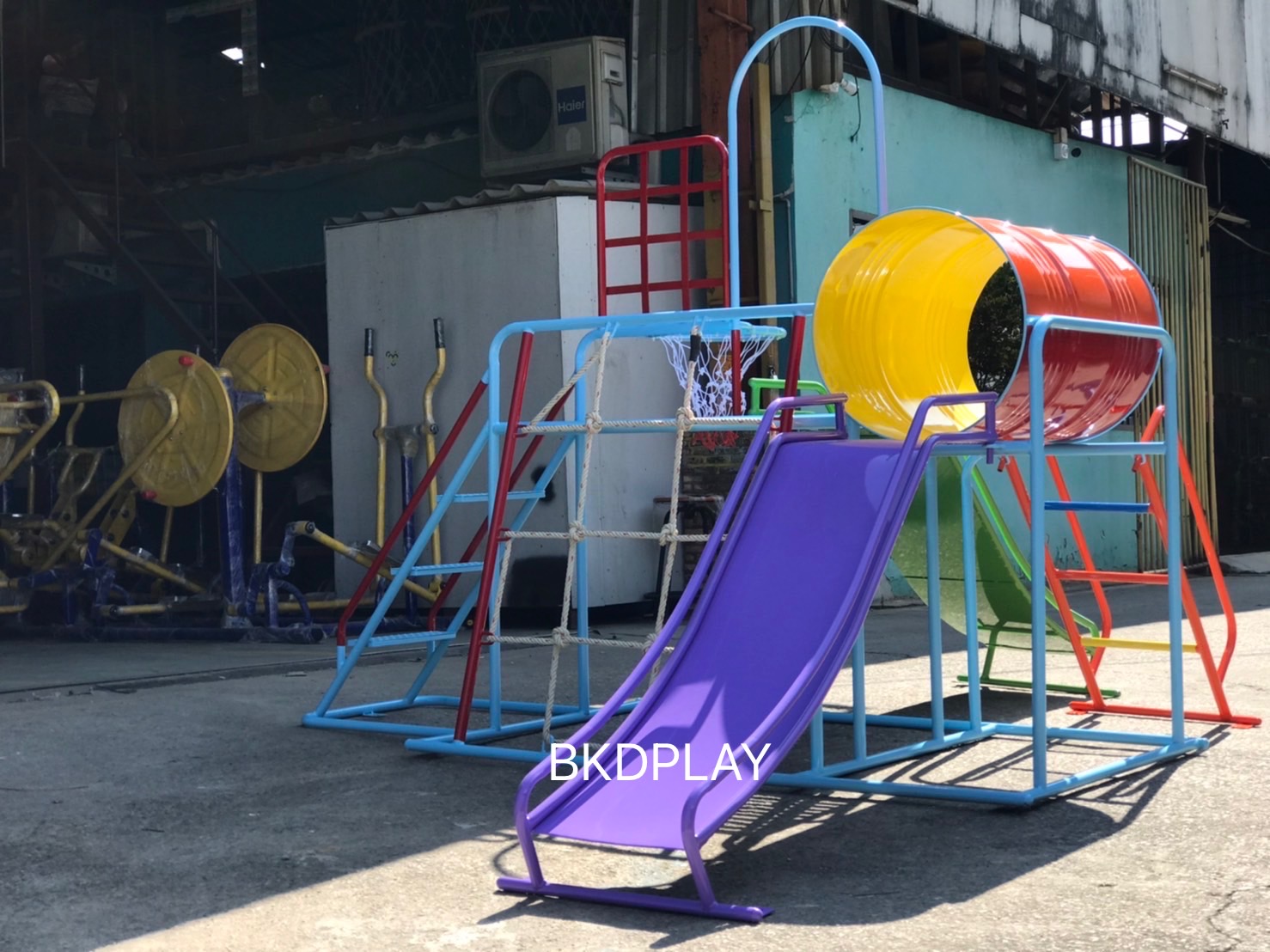 เครื่องเล่นสนามชุดรวมD ประกอบด้วยสไลเดอร์ปีนป่ายแป้นบาสและถังลอด, เครื่องเล่นสนามกลางแจ้ง , เครื่องเล่นสนามเหล็ก, ของเล่น, OutdoorPlayground,สนามเด็กเล่น,เครื่องเล่นงบสพฐ.ประชารัฐ ราคาโรงงาน