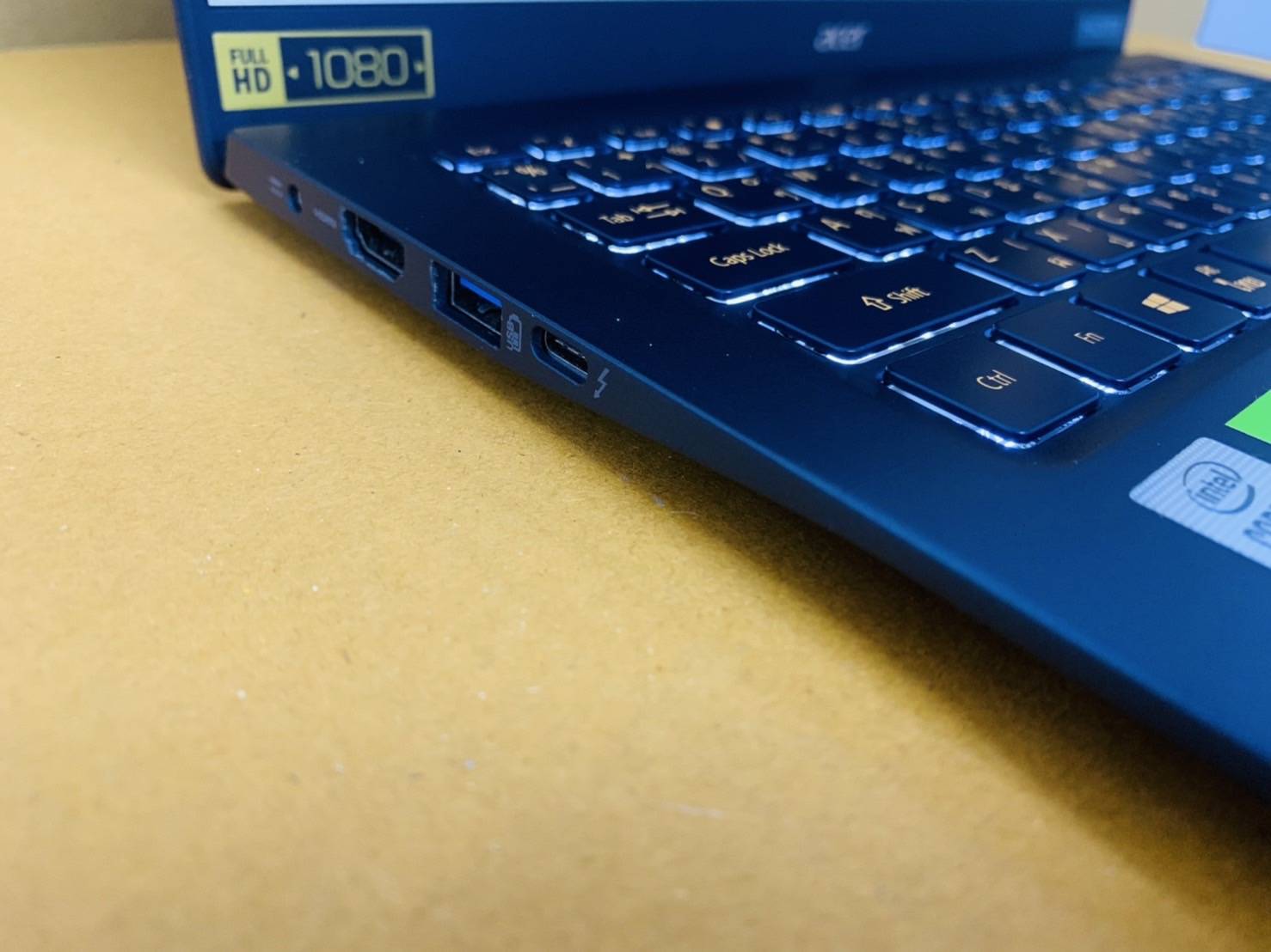 โน้ตบุ๊ค Notebook Acer Swift 5 SF514-54GT-701J - 14 inch Full HD
