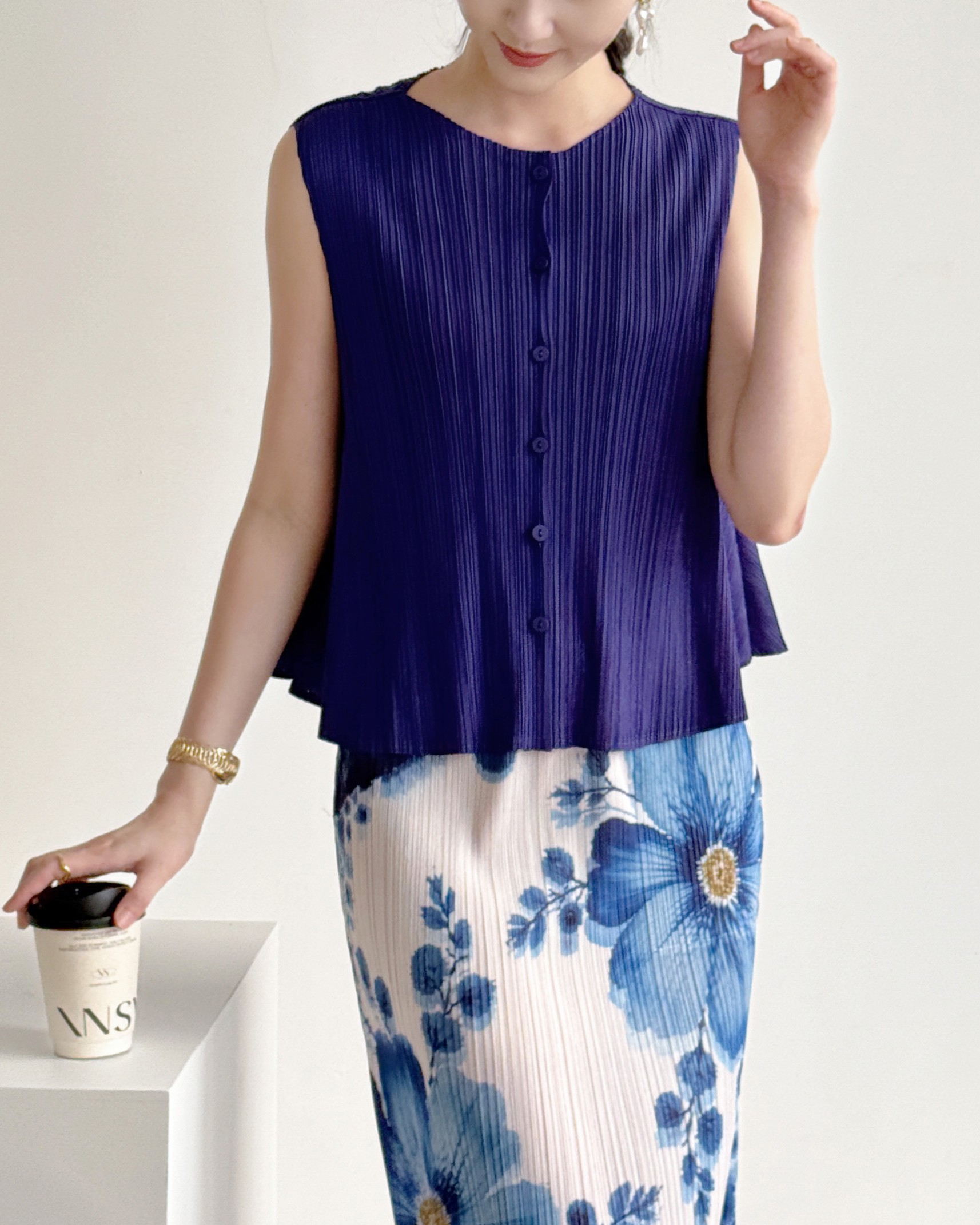 2MUAY รุ่น GJO10319 เสื้ออัดพลีท SLEEVELESS BUTTON FRONT PLEATED TOP 12 สี FREE SIZE