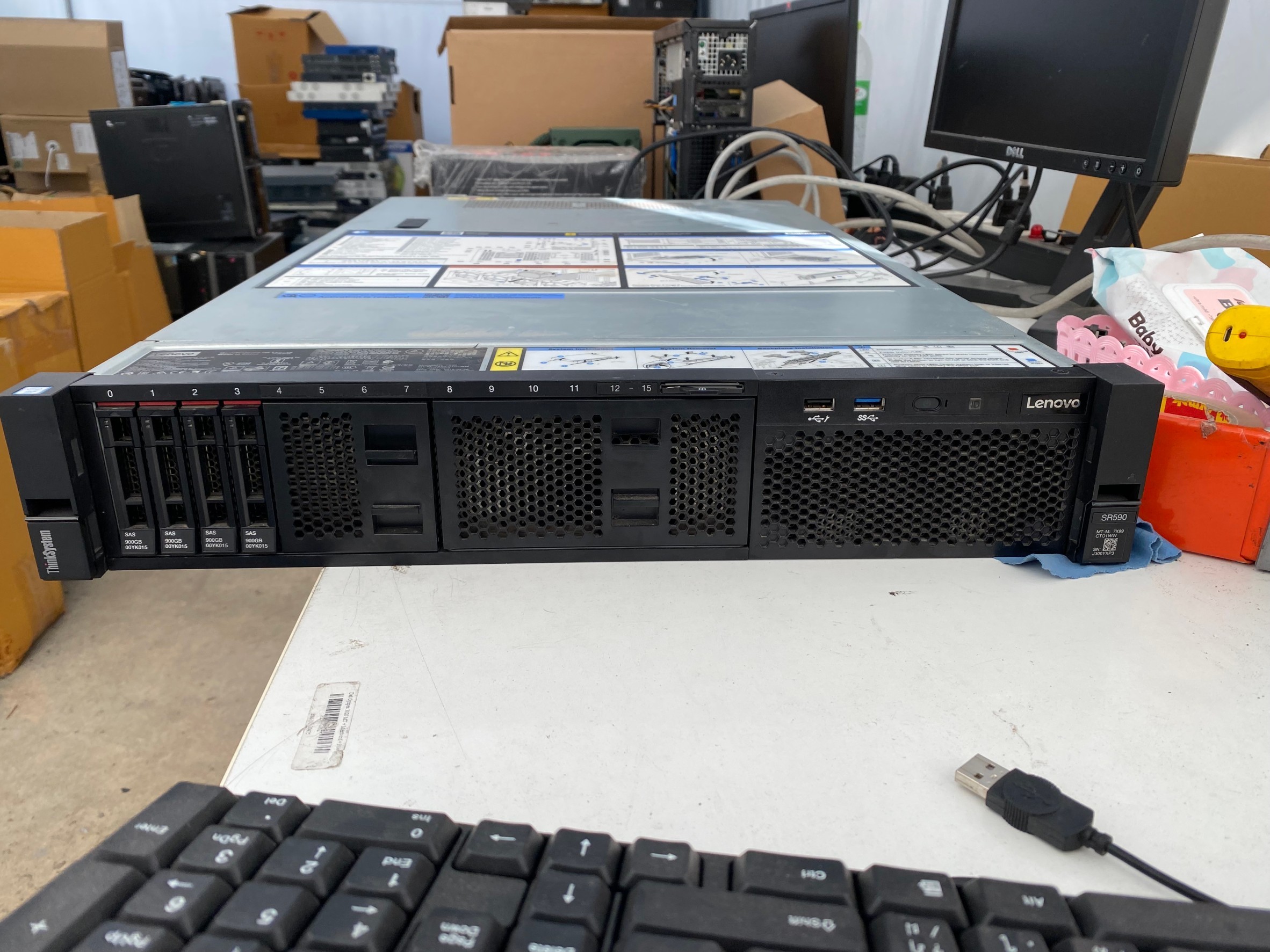 Lenovo ThinkSystem SR590