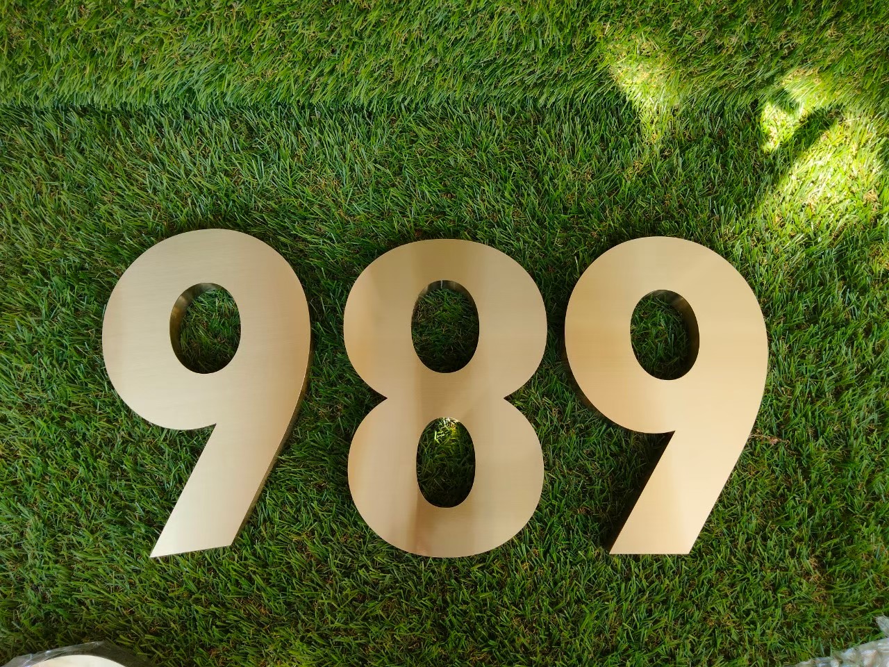 งานป้ายบ้านเลขที่ 989