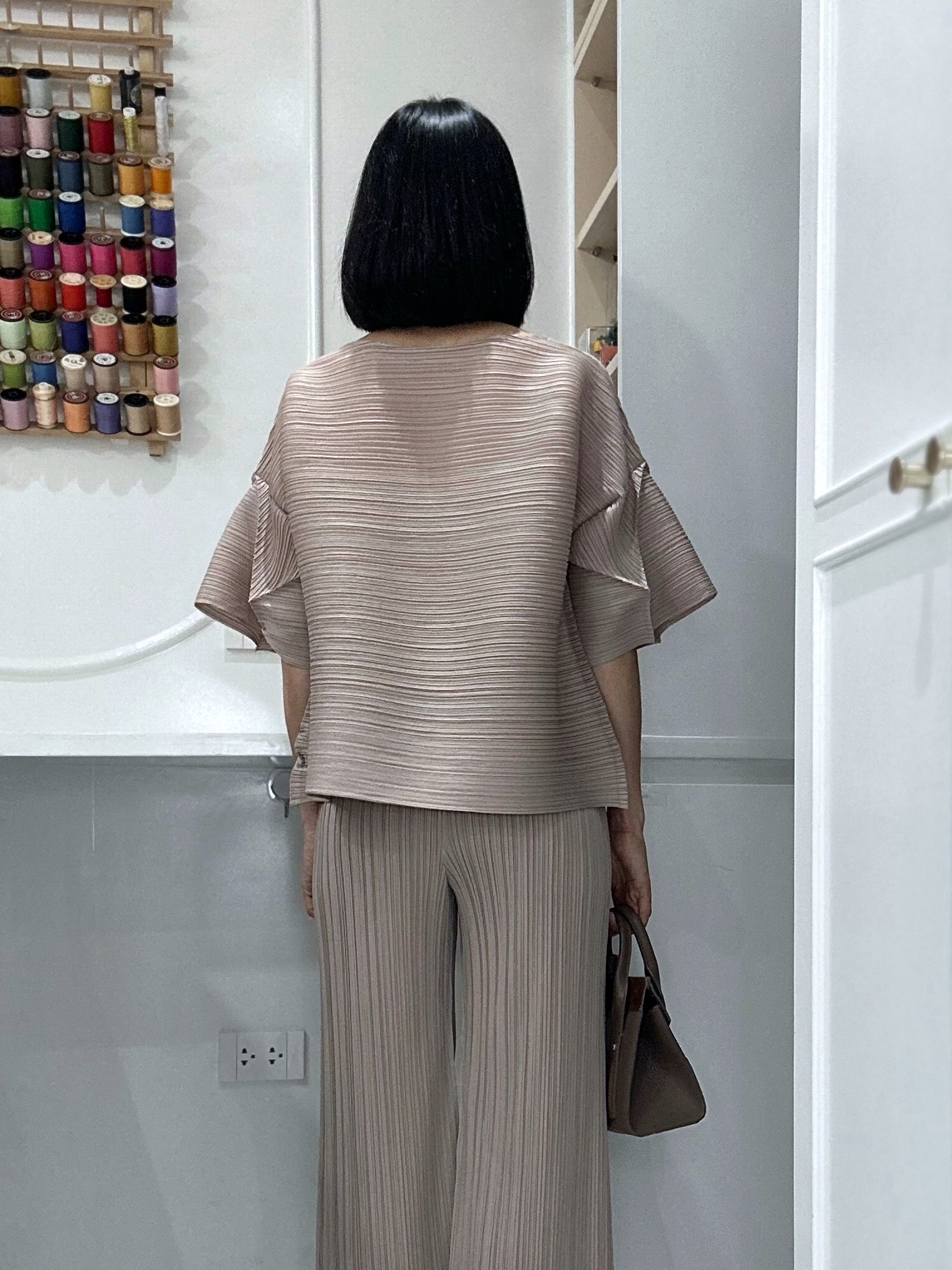 2MUAY รุ่น GJO9319-9 เสื้อพลีทคุณภาพ FLARE SLEEVE PLEATED TOP 7 สี FREE SIZE