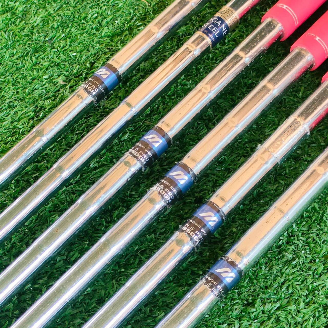 *ไม่มีเหล็ก 9* ชุดเหล็ก MIZUNO JPX E300 มีเหล็ก 4-8 เเละ PW *ไม่มีเหล็ก 9* ก้าน N.S.PRO 950 GH FLEX S เหล็ก FORGED DEEP CAVITY เป็นเหล็ก FORGED สุดพรีเมี่ยม ไม้กอล์ฟพรีเมี่ยมของแท้ By NakaraLuxurious