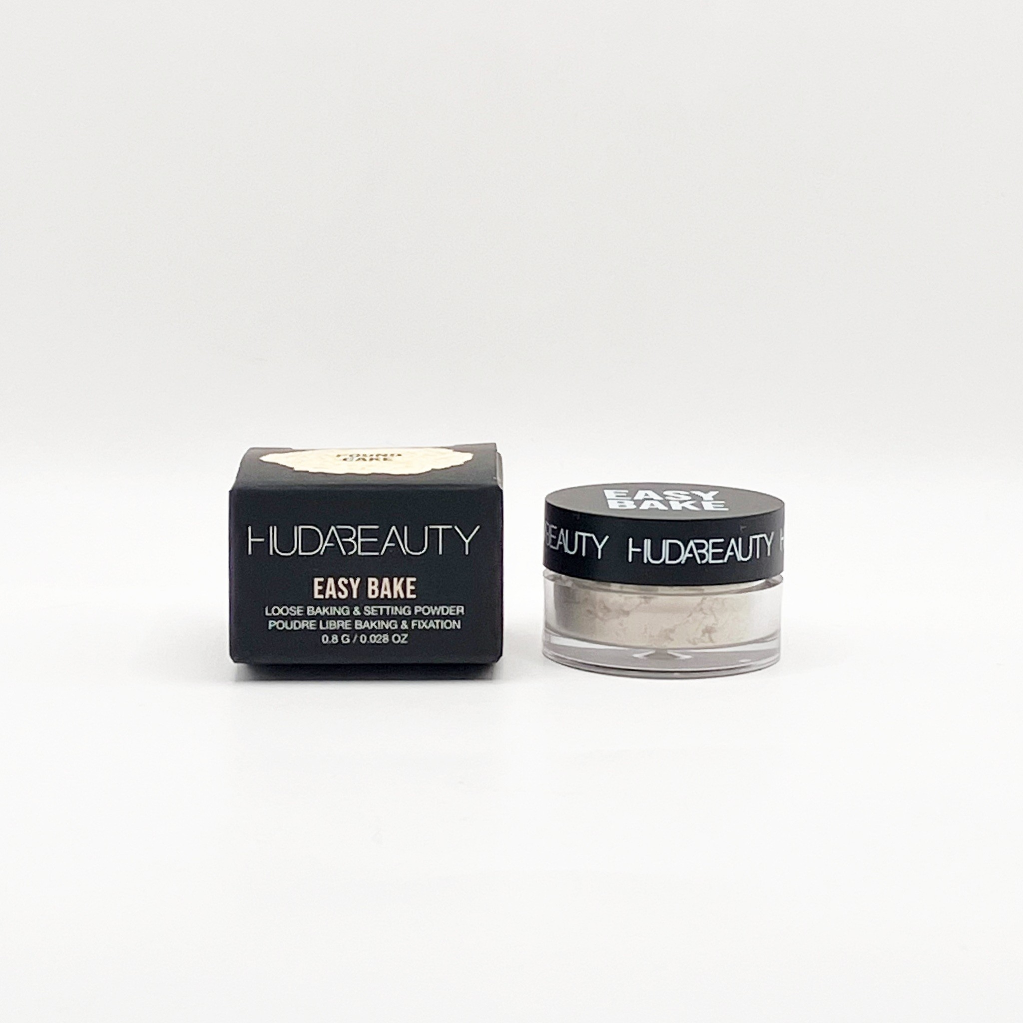 Huda Beauty Easy Bake Loose Powder 0.8g แป้งฝุ่นยอดนิยมในวงการความงาม