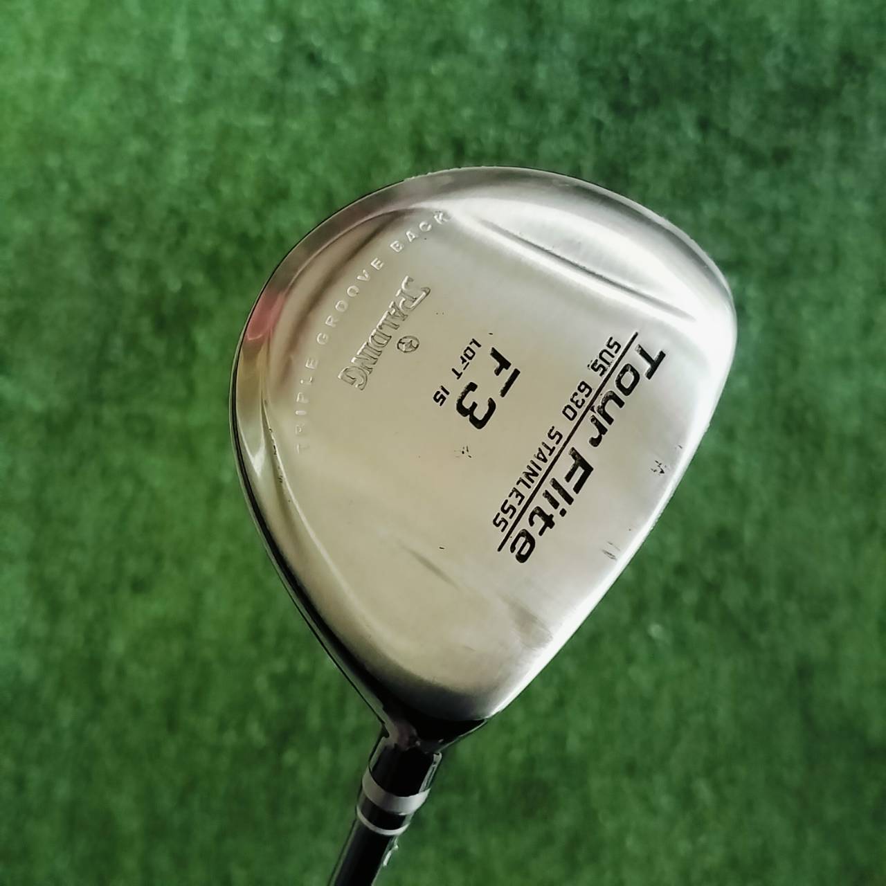 FW3 SPALDING TOUR FLITE องศา 15 ก้านแบบ HIGH MODULUS FLEX R . วัสดุหัวไม้: ผลิตจากสแตนเลสสตีลแบบ Oversize ซึ่งช่วยเพิ่มความมั่นคง ไม้กอล์ฟพรีเมี่ยมมือสอง ของแท้ By NakaraLuxurious