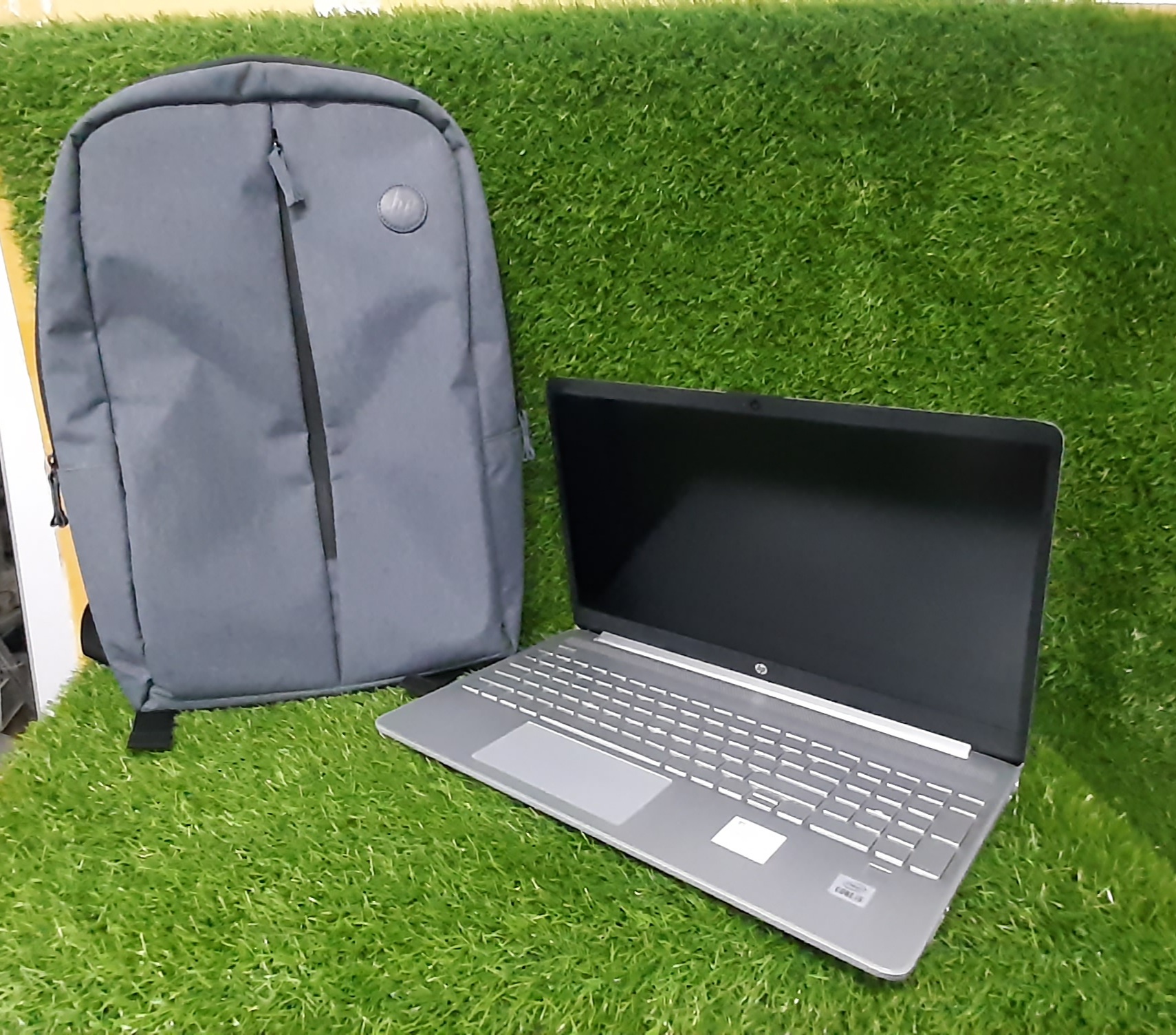 โน๊ตบุ๊คมือสอง ประกันร้าน 1 เดือน HP 15s-fq1129TU (i5-1035G1 Ram8GB SSD M.2 512GB) พร้อม Adapter ฟรี!!! กระเป๋า