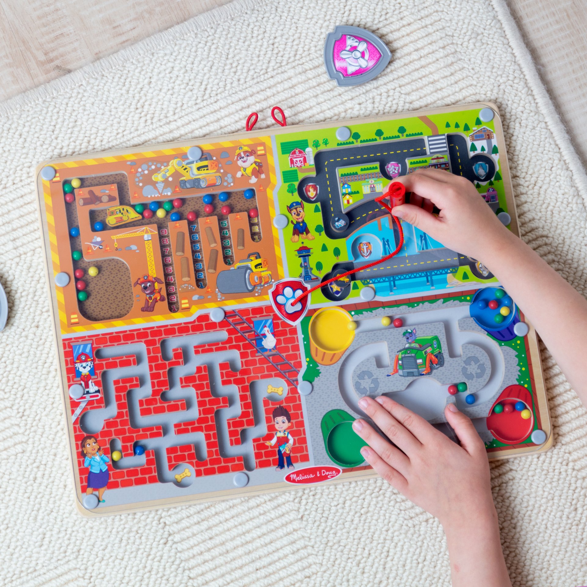 เกมเขาวงกต ฝึกนับเลข แมซซิ่งสี ปากกาลากแม่เหล็ก Melissa & Doug Paw Patrol Magnetic Wand Maze Board