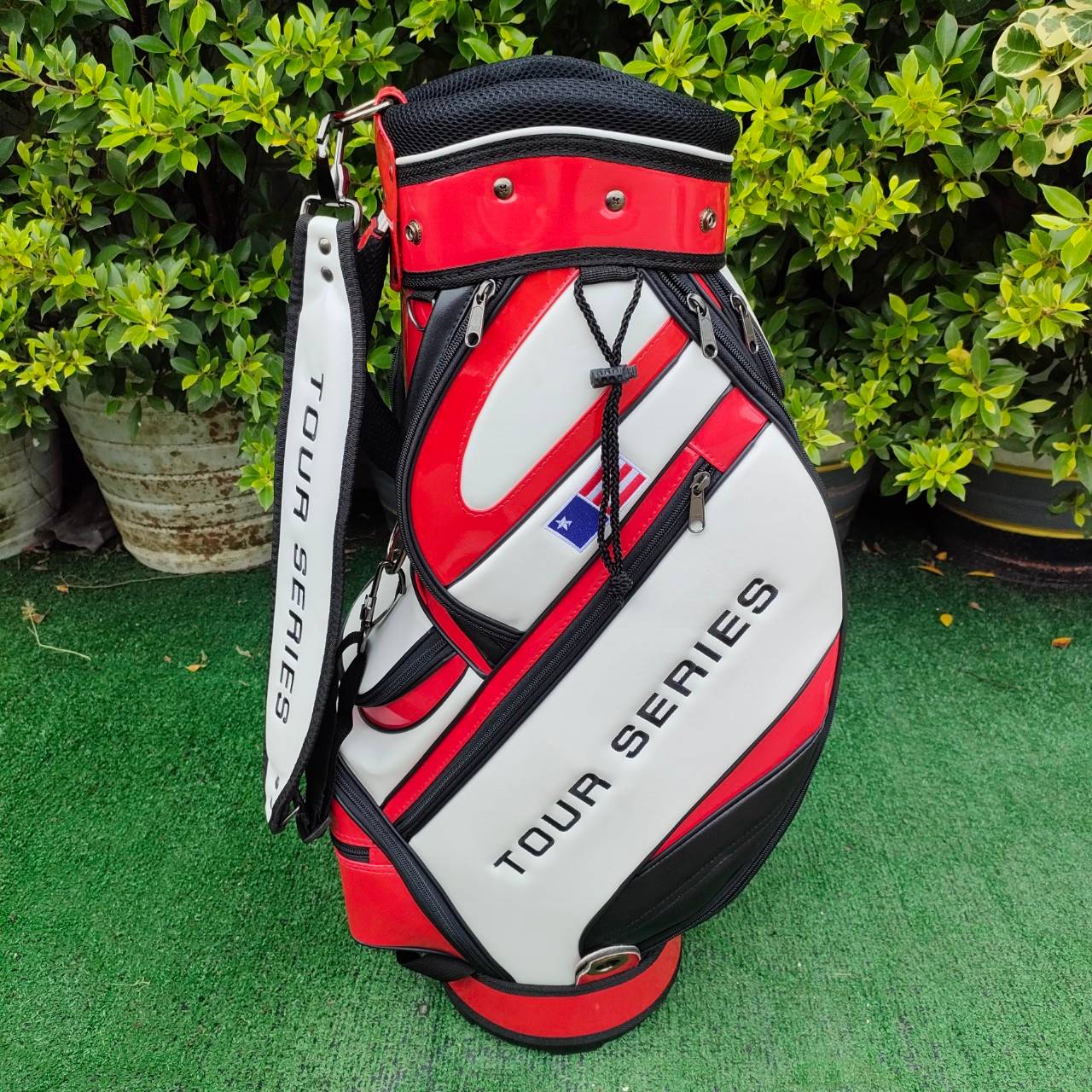 ถุงกอล์ฟเด็ก U.S.KIDS GOLF TOUR SERIES - สีแดง02 ขนาดไชส์ของถุง ปากถุง 7.5 นิ้ว ความสูงของถุงกอล์ฟ 28 นิ้ว มือหนึ่ง ของแท้ BY NakaraLuxurious
