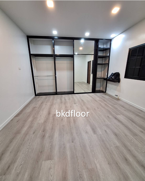 กระเบื้องยาง SPC CLICK LOCK กระเบื้อง ลายไม้คลิกล็อก มีลายธรรมดาClassic และก้างปลาHerringbone หนา4มม. และ5มม. แผ่นปูพื้น พร้อมส่ง ราคาโรงงาน ซื้อจำนวนมากมีราคาพิเศษ