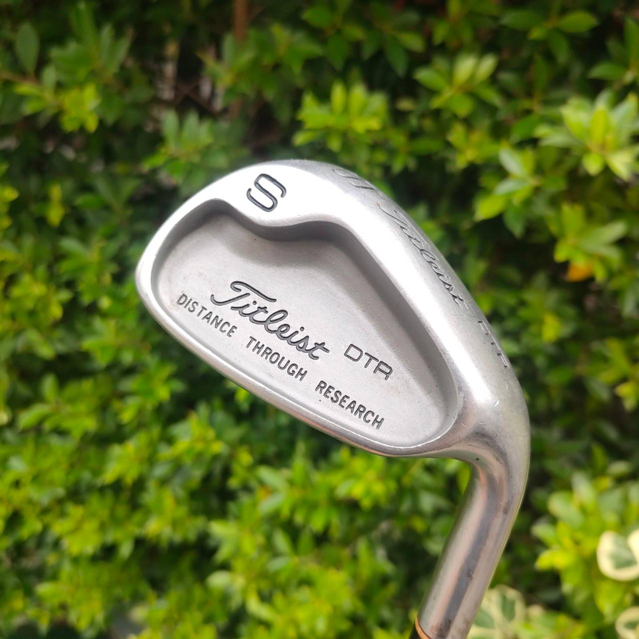 ชุดเหล็ก TITLEIST DTR มีเหล็ก 3-9 เเละ PW SW ก้าน MR-307 FIRM ( SR ) DISTANCE THROUGH RESEARCH ตีไกลมาก ด้วนสุดยอดเทคโนโลยี!! ไม้กอล์ฟมือสอง ของแท้ BY NakaraLuxurious