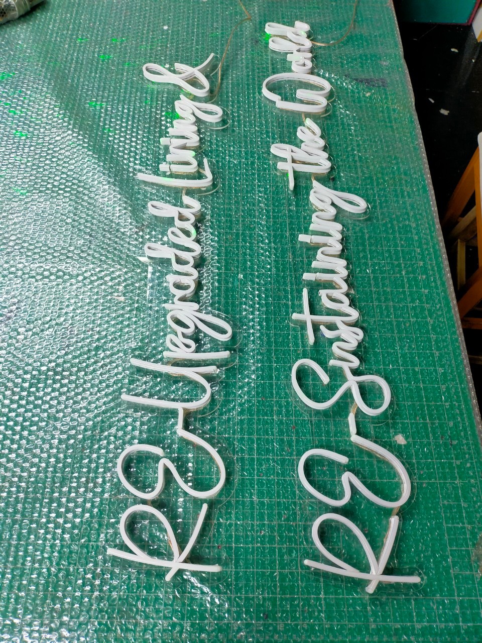 ป้ายไฟนีออนดัด LED ขนาด 100x30cm