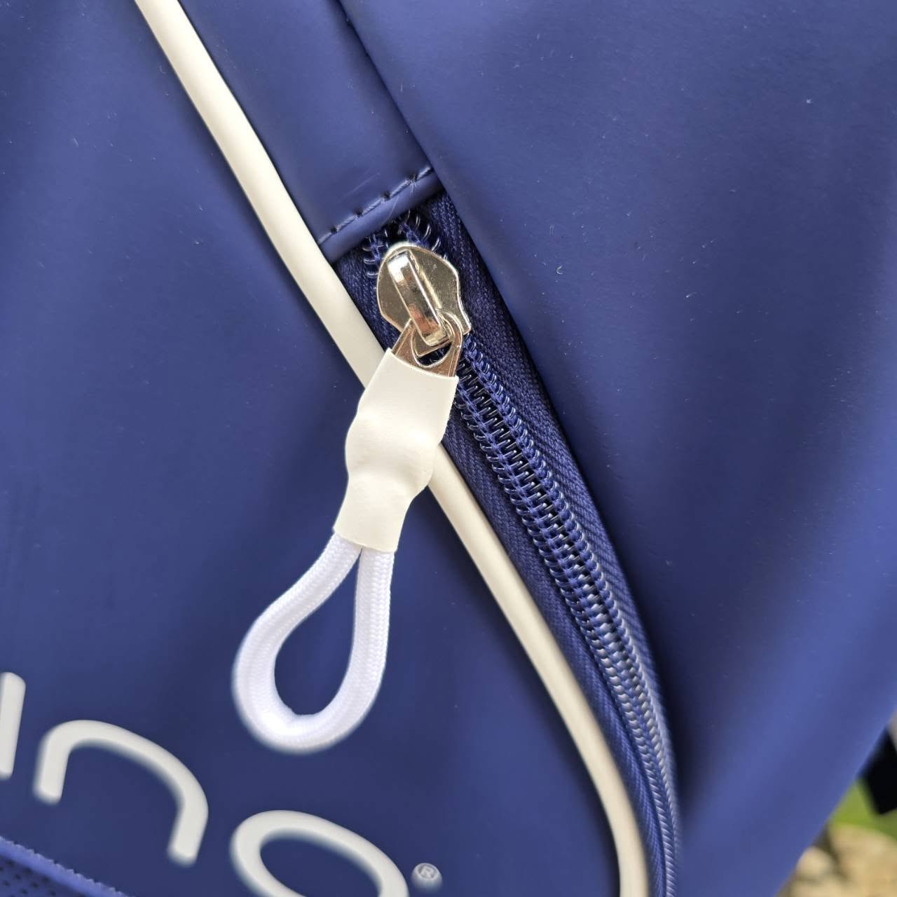 **ลดพิเศษ** ถุงกอล์ฟ PING LADY ของใหม่ ของแท้ น้ำหนักเบามาก กันน้ำ ขนาดพอดีมากค่ะ