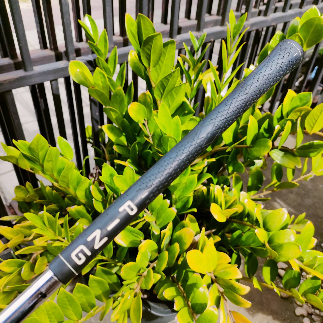 ชุดเหล็ก PING EYE 2 PLUS ชุดนี้เป็นรุ่นที่มีเครื่องหมาย + ตีไกลมาก และเป็นร่อง U ให้สปินอบบขั้นสุด ตกหยุดๆ ไม้กอล์ฟพรีเมี่ยมมือสอง ของแท้ By NakaraLuxurious