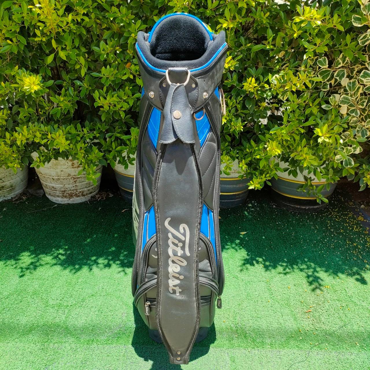 ถุงกอล์ฟ TITLEIST มือสอง ของแท้ ถุง TOUR วัสดุดี ออกแบบสวย และใช้งานดีมาก ไม้กอล์ฟมือสอง ของแท้ BY NakaraLuxurious