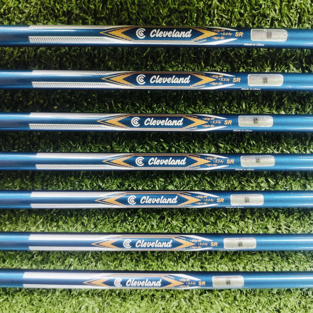 ชุดเหล็ก Cleveland CG-C มีเหล็ก 5 6 7 8 9 PW SW ก้านกราไฟต์ Cleveland FLEX R เป็นที่ตีง่าย และตีสนุกมากค่ะ มือใหม่ มือกลาง ชุดนี้ช่วยอย่างมาก ให้ตีโดนง่ายที่สุด และได้ระยะที่สุด ไม้กอล์ฟพรีเมี่ยมมือสอง ของแท้ By NakaraLuxurious