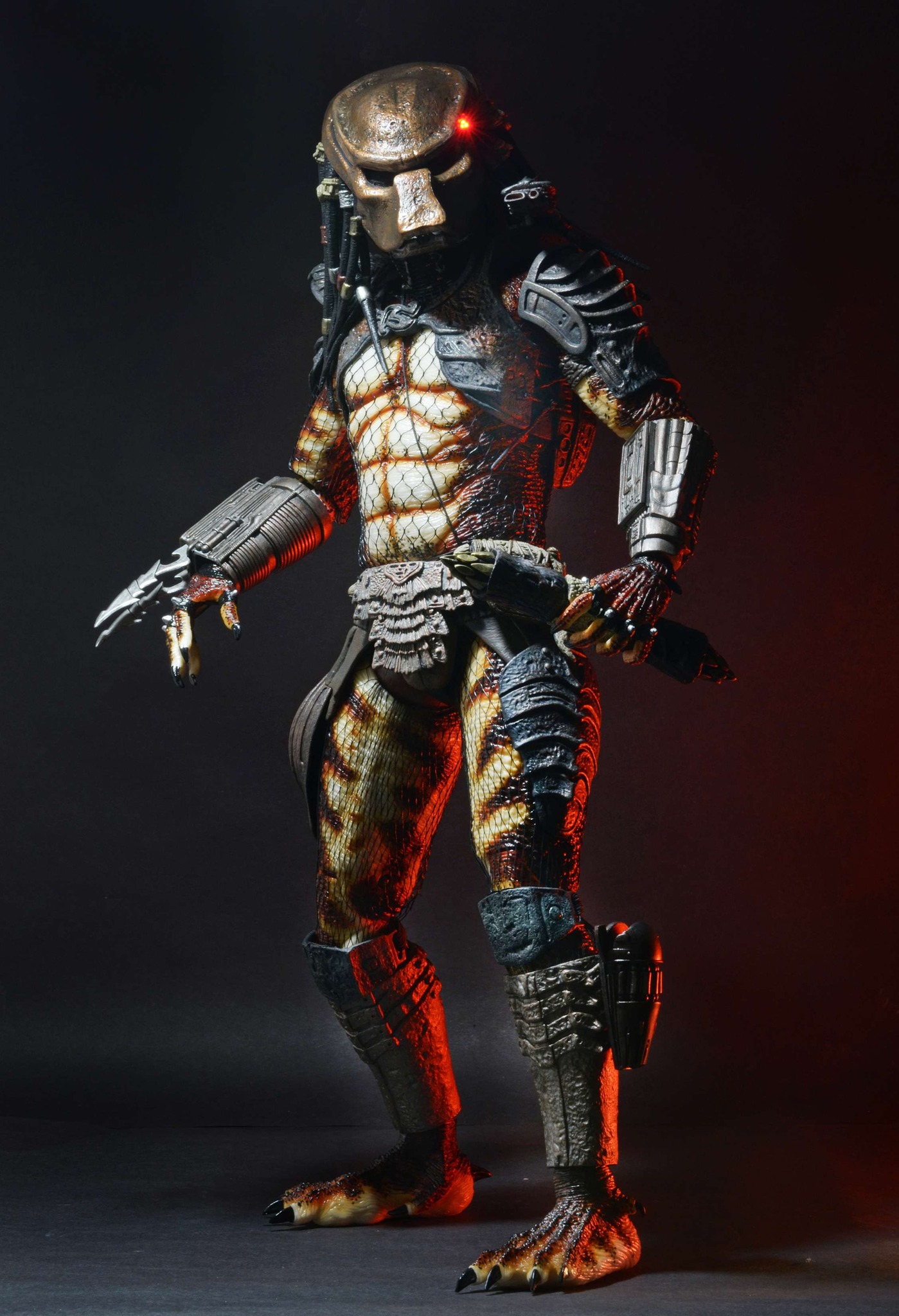 [สั่งจอง]Neca 1/4 : Predator with LED Lights (18นิ้ว)
