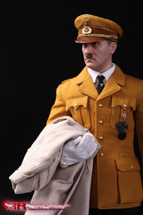 [สั่งจอง]ท่านผู้นำหนวดจิ๋ม 3R GM641 Adolf Hitler 1/6 (1889 - 1945) Version B