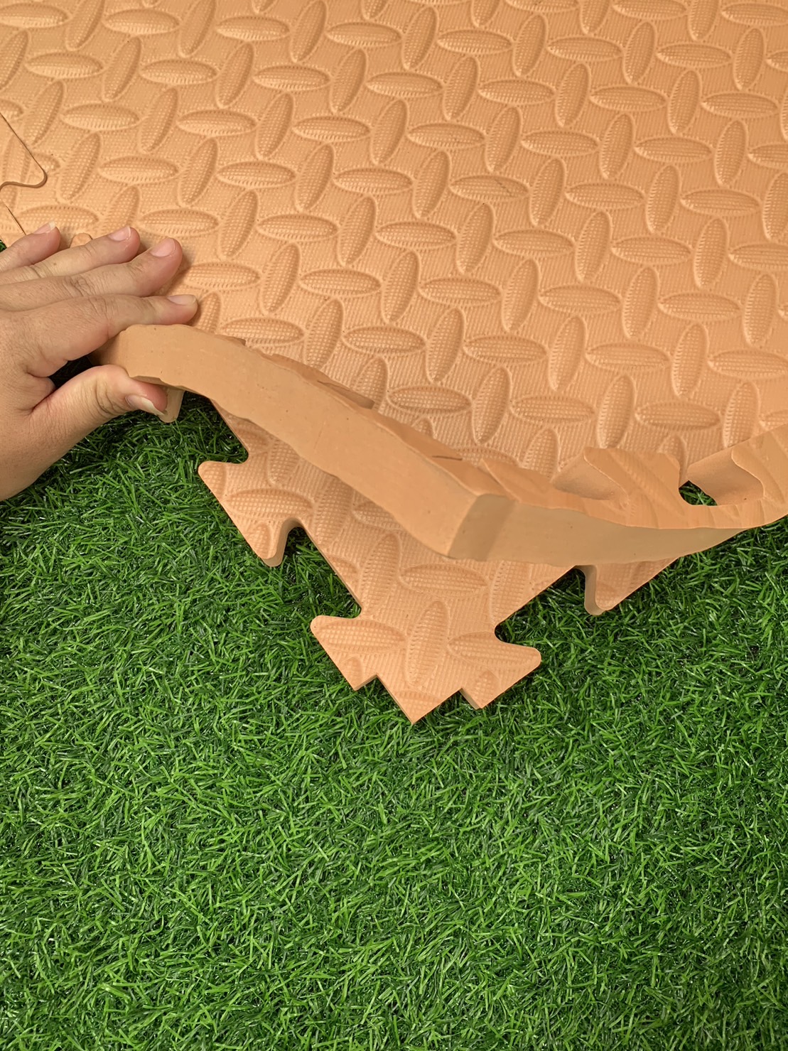 แผ่นโฟมปูพื้นกันกระแทก จิ๊กซอ EVA (งานนำเข้า) 20 มล 100x100 หนา2 ซม. ,แผ่นกันกระแทก,แผ่นโฟมปูพื้น, โฟมปูพื้น,จิ๊กซอว์ปูพื้น, แผ่นรองคลาน สำหรับเครื่องเล่นสนามในร่ม ห้องเด็กเล่น พร้อมส่ง ราคาโรงงาน