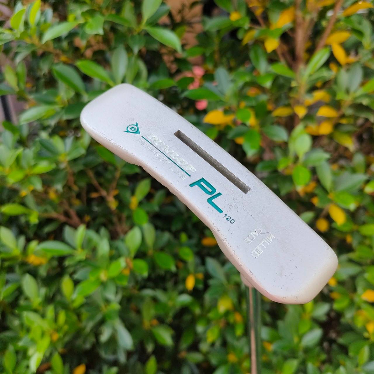 PUTTER DUNLOP PL120 ความยาว 35 นิ้ว หน้า MILLED เกาะไลน์ มีรูตามร่อง พัตต์แล้วเสียงดี ให้ฟิลลิ่งที่พิเศษมาก