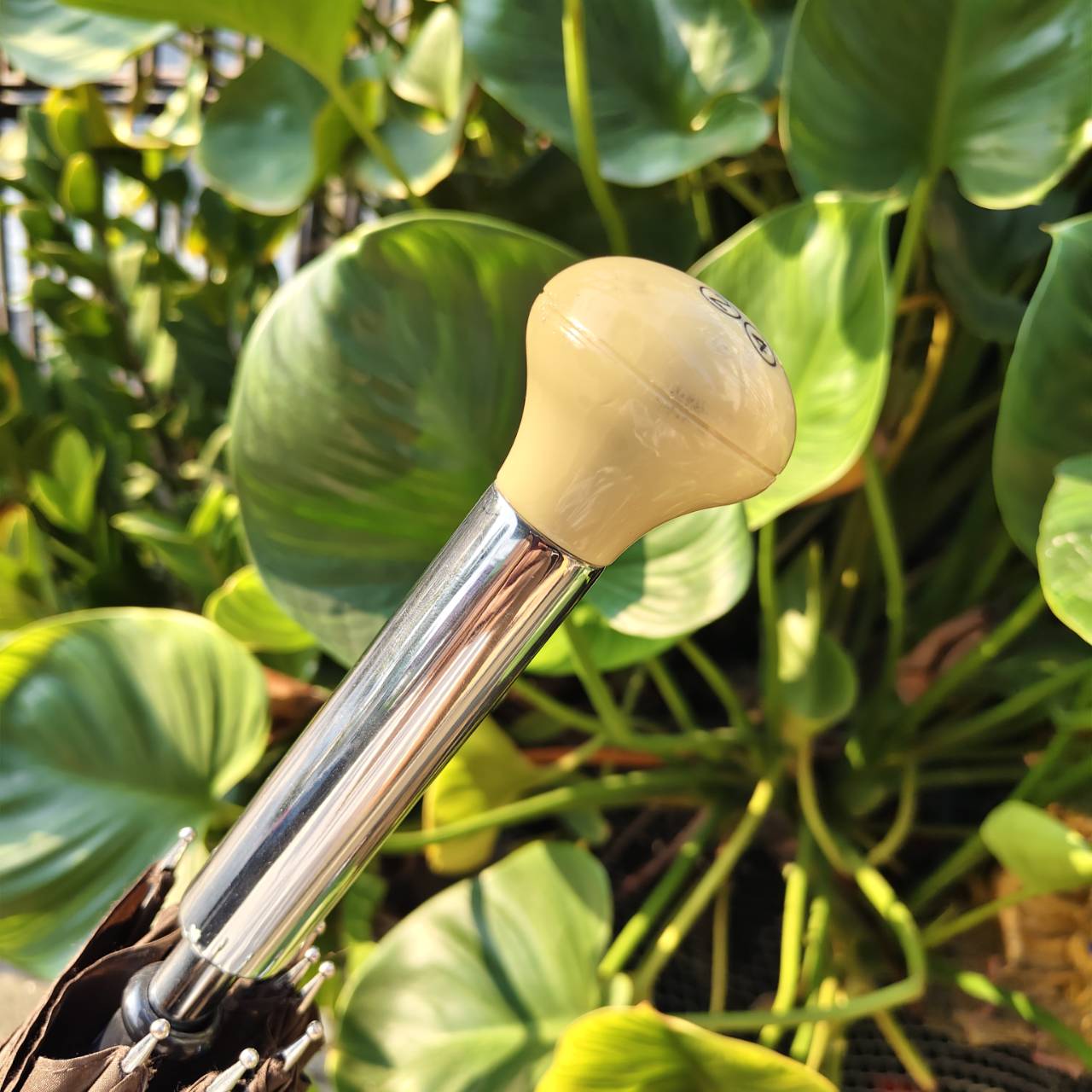 หายากมาก! ร่มกอล์ฟ BENZ มือสอง ของแท้ ด้านจับเป็นเกียร์ สุดวินเทจ ลักชูมากๆค่ะ