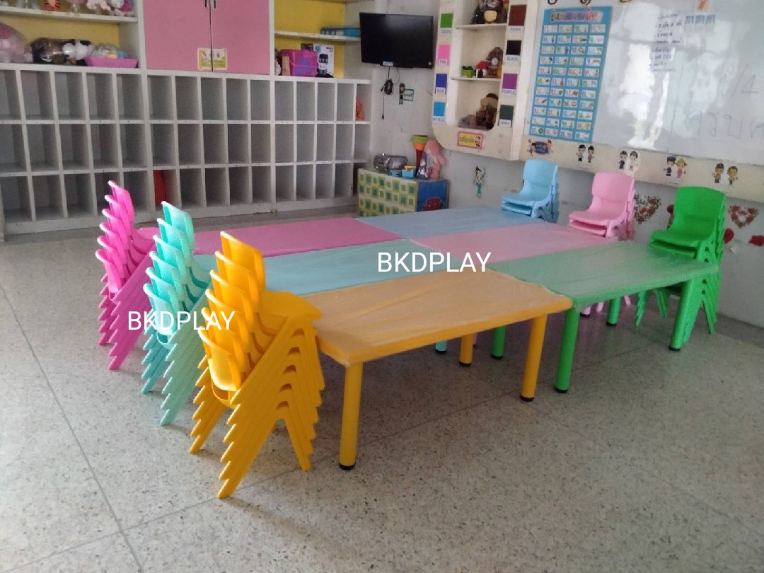 โต๊ะนักเรียน,โต๊ะเขียนหนังสือเด็ก,โต๊ะเรียน, โต๊ะสี่เหลี่ยมผืนผ้า พลาสติก ปรับระดับได้ ราคาโรงงาน พร้อมส่ง