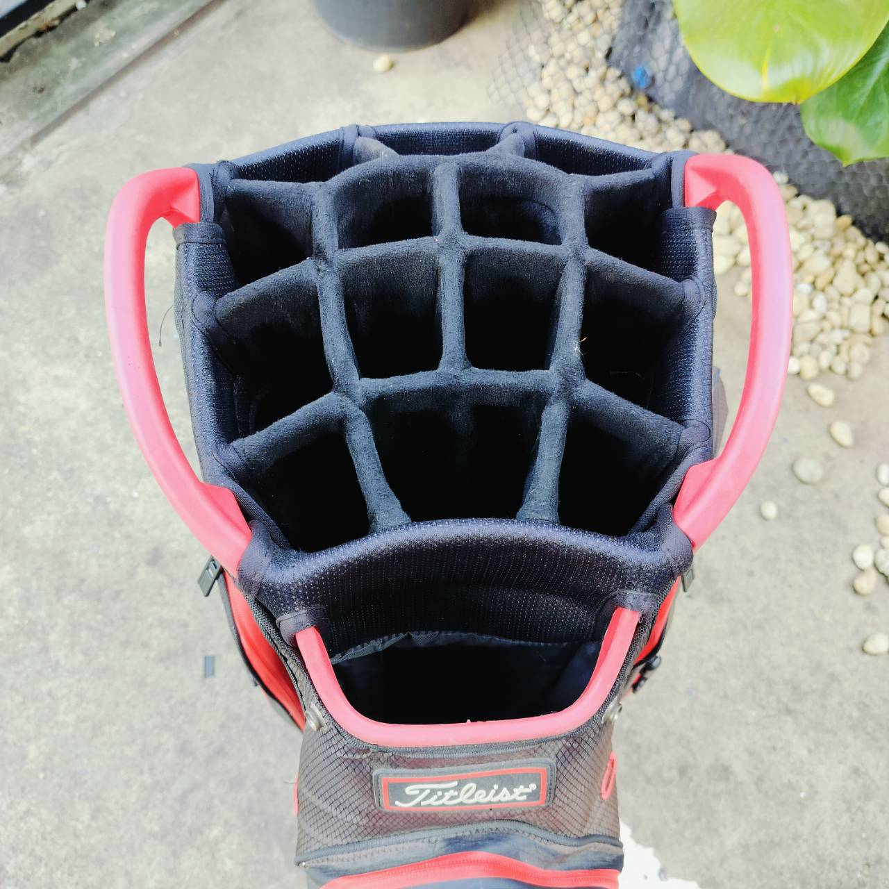 ถุงกอล์ฟ Titleist CART 15 STADRY™ มือสอง ของแท้!!! ของใหม่หมื่นกว่า