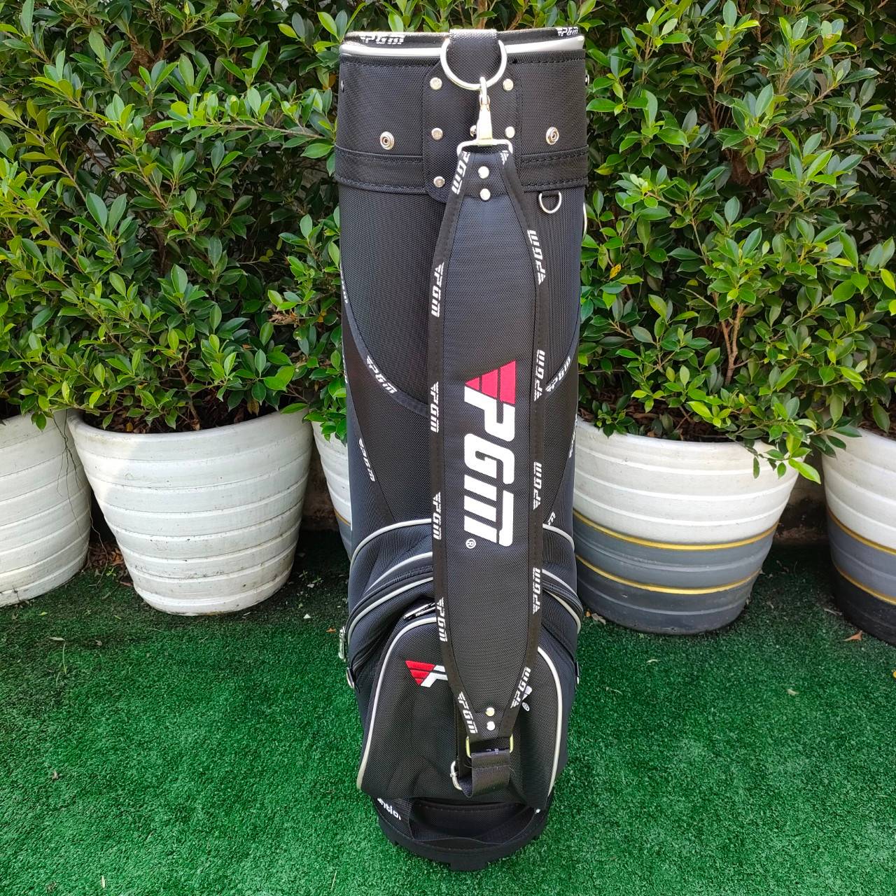 ถุงกอล์ฟ PGM VICTOR สภาพนางฟ้า เหมือนซื้อมือหนึ่ง เก็บอย่างเดียว แทบไม่ได้ใช้ครับ