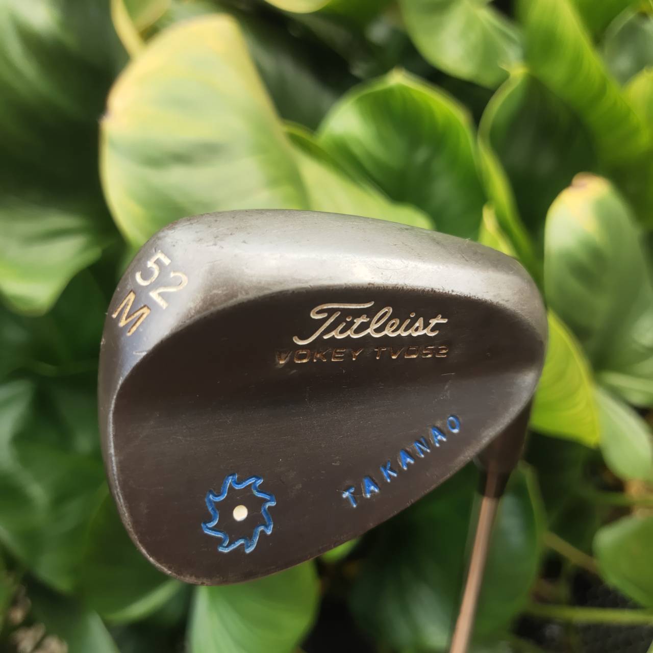 Titleist Vokey TVD52 BV Custom Wedge เป็นเวดจ์ระดับทัวร์ที่ออกแบบโดย Bob Vokey รุ่น TVD (Tour Van Design)