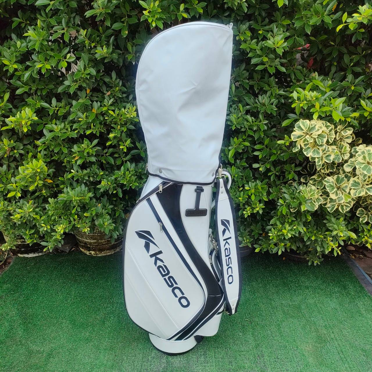 🏌️ ถุงกอล์ฟ KASCO หนังแก้ว มือสอง ถุงสวยมาก ถุงเบากันน้ำ สีขาวสวยมาก ถุงนี้เป็นรุ่นยิดนืยม และของใหม่แพงมาก ไม้กอล์ฟมือสอง ของแท้ BY NakaraLuxurious