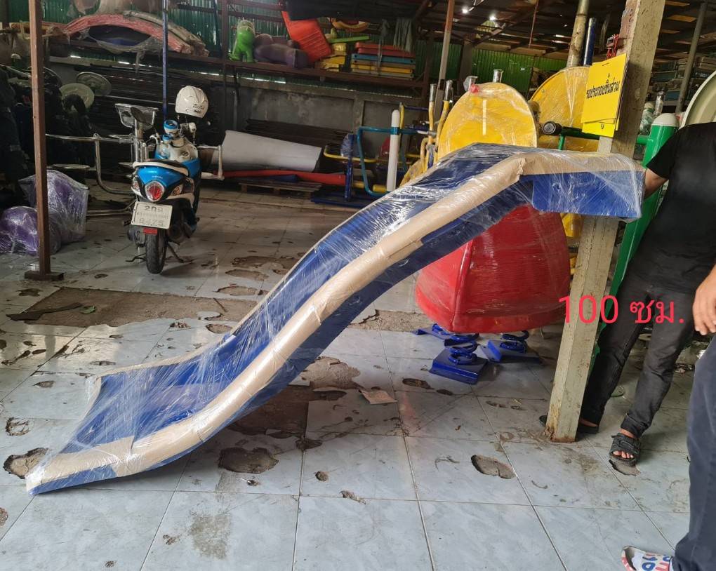 สไลเดอร์ไฟเบอร์กลาส กระดานลื่นดี สไลเดอร์สีน้ำเงิน ความยาว 210 เซนติเมตร สูงจากพื้น 100 ซม