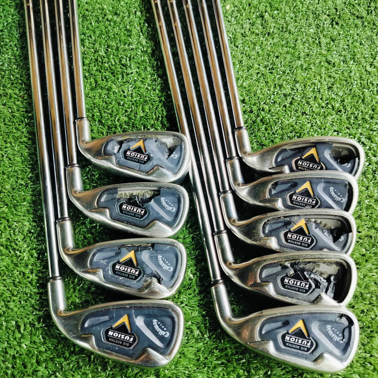 *มีตำหนิเพลทด้านหลังแตก* ชุดเหล็กหน้าเด้ง Callaway FUSION ตัวท๊อป มีแผ่นหน้าเด้งอีกชั้นที่หน้าไม้ ก้าน NS PRO 950 UNI FLEX ก้านเหล็กเบา ตีสบาย และแม่นยำ *** แค่ก้านก็คุ้มเกินคุ้มแล้ว *** ไม้กอล์ฟพรีเมี่ยมมือสอง ของแท้ By NakaraLuxurious