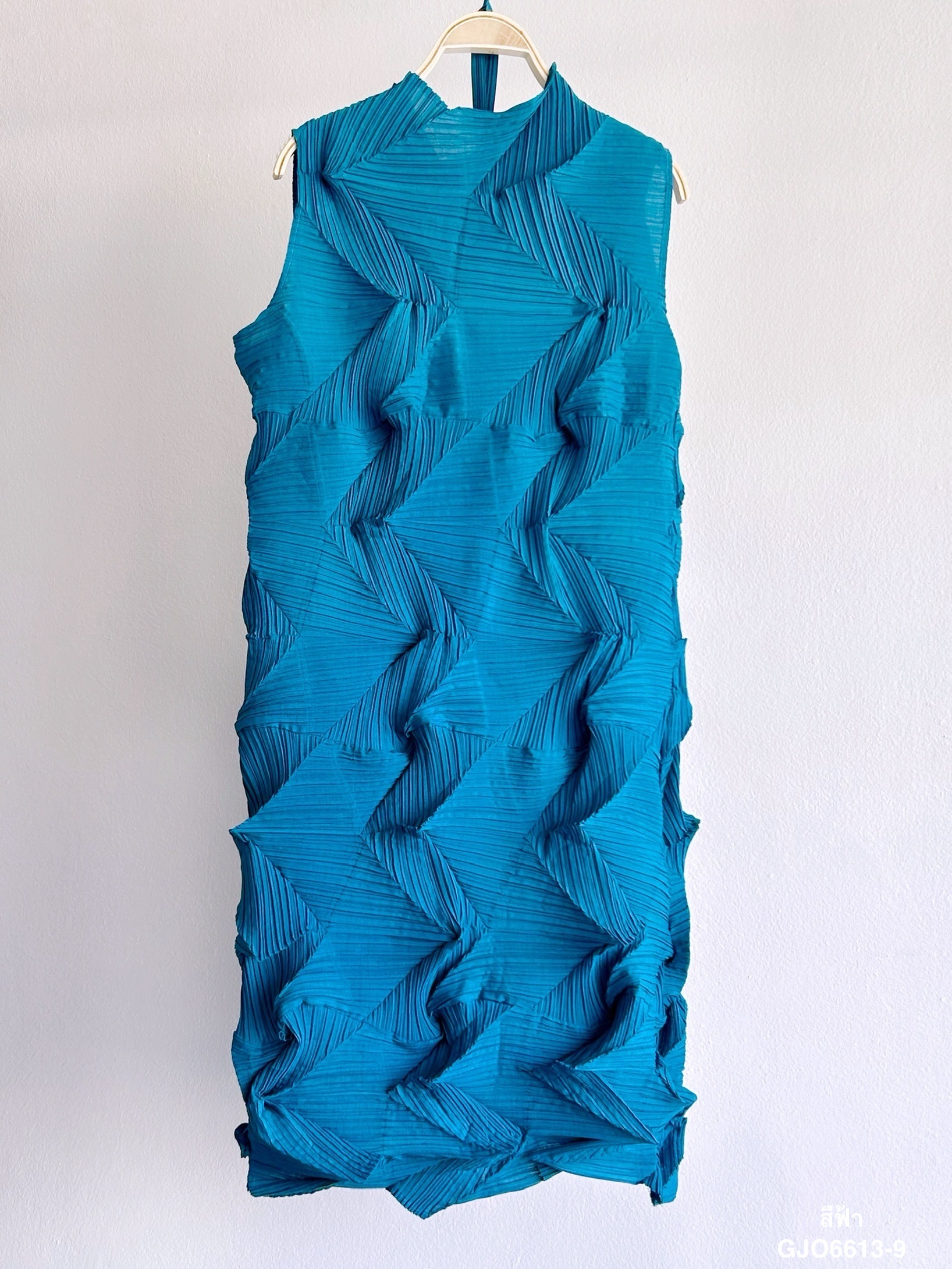 2MUAY รุ่น GJO6613 เดรสอัดพลีทงานคุณภาพ SLEEVELESS ZIGZAG PLEATED DRESS 9สี FREE SIZE