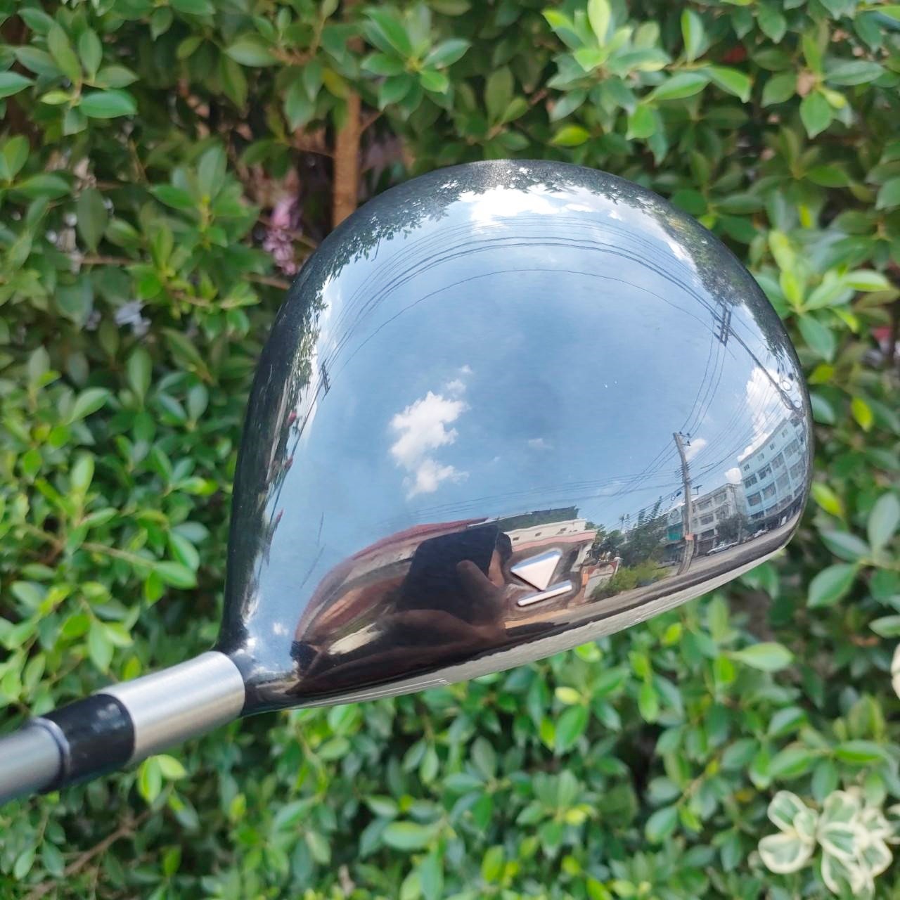 **ไม้กอล์ฟสำหรับท่านที่ถนัดซ้าย** DRIVER TITLEIST 909 D2 องศา 9.5 ก้าน DIAMANA FLEX R ก้านพรีเมี่ยม แค่ก้านก็เกินคุ้ม มี COVER มาด้วย!! ไม้กอล์ฟมือสอง ของแท้ BY NakaraLuxurious