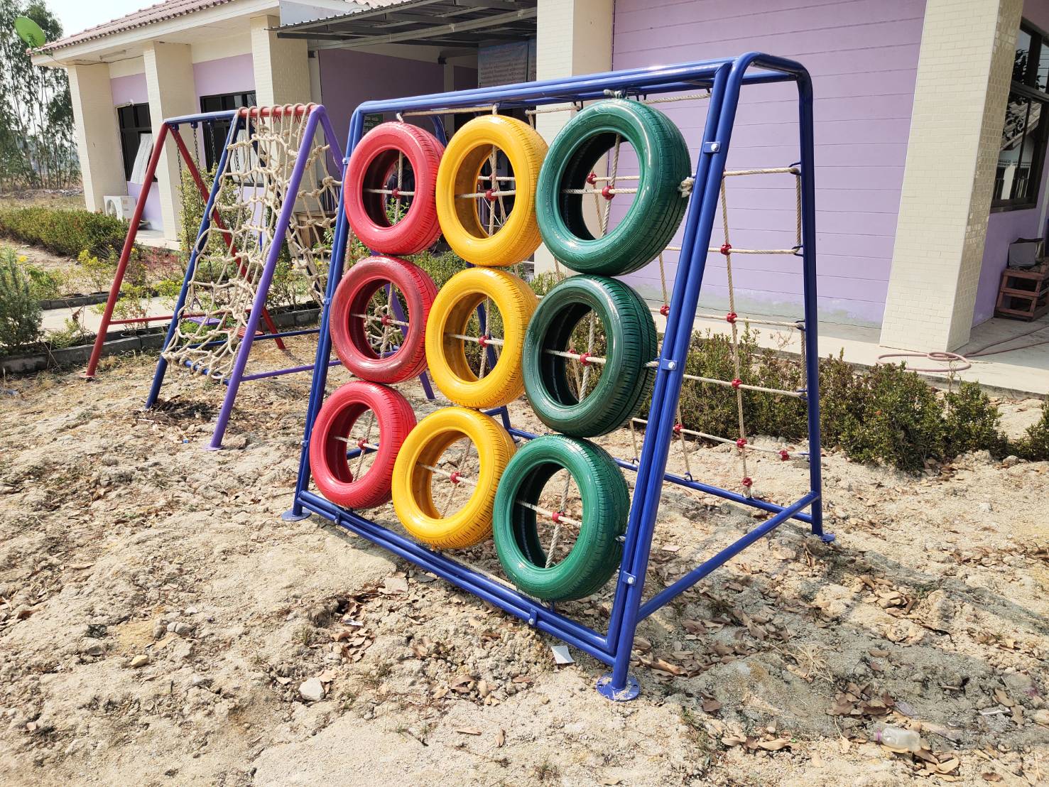 เครื่องเล่นสนามกลางแจ้ง ปีนป่ายเชือก +ปีนหน้าผายางรถยนต์ เครื่อเล่นสนามเหล็ก outdoorplayground ของเล่น สั่งผลิต 10-20 วัน