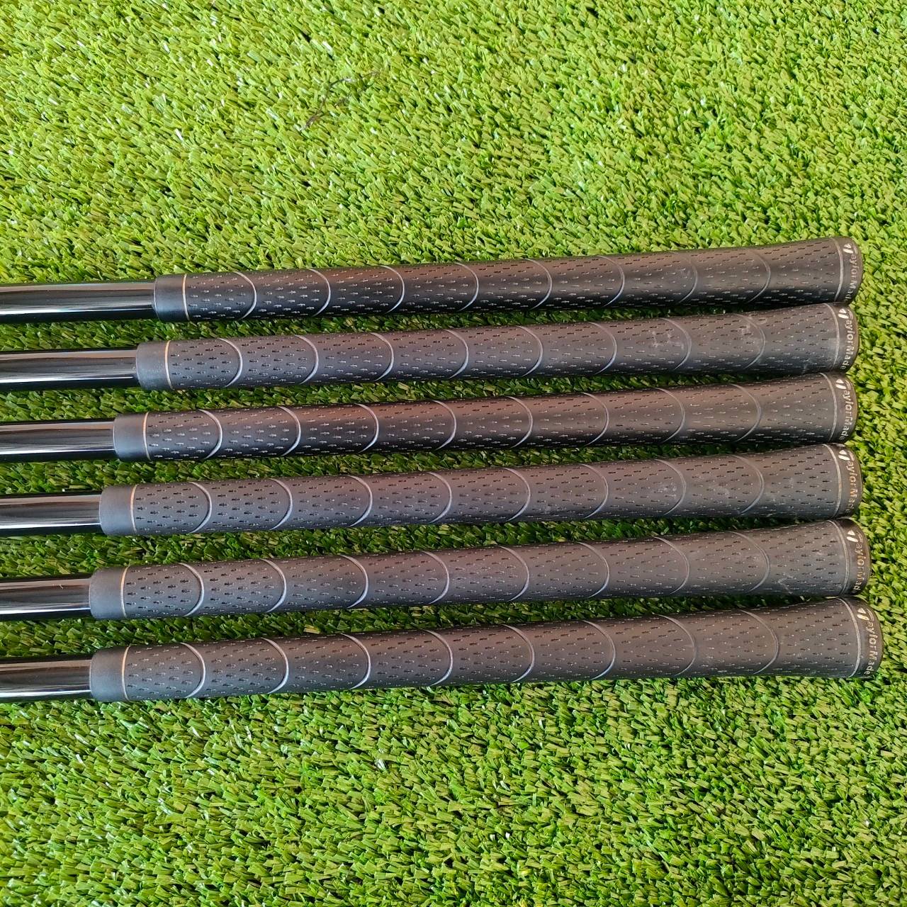 ชุดเหล็ก TAYLORMADE r7 CGB MAX หน้าเด้งมาก มีเหล็ก 5 - 9 เเละ PW ก้าน RE*AX SUPERFAST FLEX R