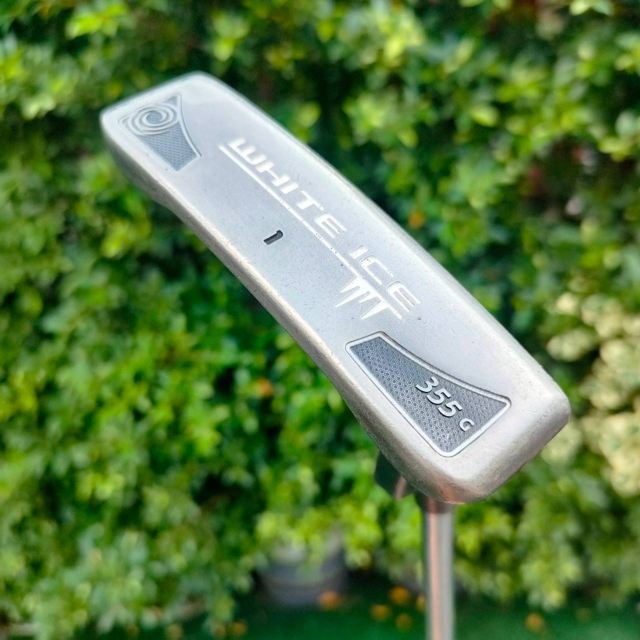 PUTTER ODYSSEY WHITE ICE 355 G ความยาว 34 นิ้ว หน้านุ่มๆและเกาะไลน์มาก ถ่วงบล๊านซ์น้ำหนัก บนล่าง ไว้อย่างดีมาก!! ไม้กอล์ฟมือสอง ของแท้ BY NakaraLuxurious