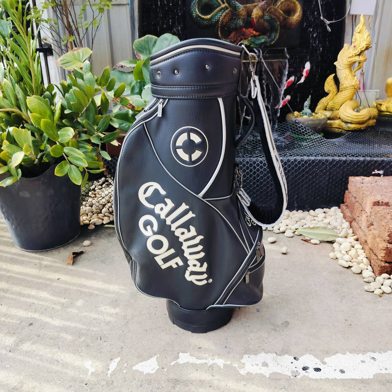 ถุงกอล์ฟ Callaway ของแท้ มือสอง ถุง TOUR ใบใหญ่ วัสดุดีมาก กันน้ำ ปากถุง บุกำมะหยี่รักษาไม้ได้อย่างดี ถุงกอล์ฟพรีเมี่ยมมือสอง ของแท้ By NakaraLuxuriious