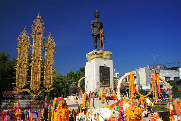 อนุสาวรีย์พ่อขุนเม็งรายมหาราช