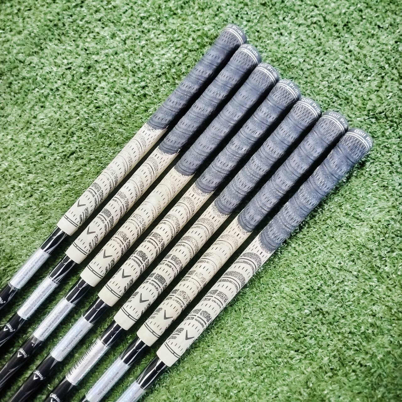 ชุดเหล็ก Callaway X-HOT สุดร้อนแรง เป็นเหล็กที่ง่าย และตีมันส์ในเหล็กเดียว สภาพสวยเดิมทุกเหล็ก สติ๊กเกอร์ครบ ก้านกราไฟต์เบาแค่ 50 กรัม ไม้กอล์ฟพรีเมี่ยมมือสอง ของแท้ By NakaraLuxurious