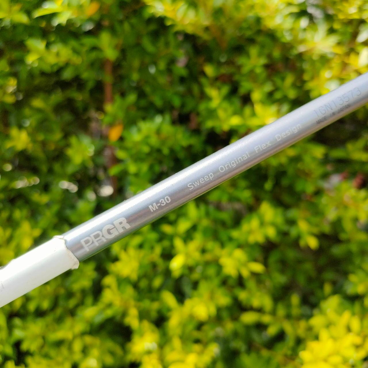 ** ไม้กอล์ฟสำหรับผู้หญิง ** HYBRID 5 PRGR SWEEP MODEL M-12 องศา 26 ก้าน PRGR M-30 ไม้พรีเมี่ยมสุดๆ ญี่ปุ่นแท้ๆ ไม้กอล์ฟมือสอง ของแท้ BY NakaraLuxurious