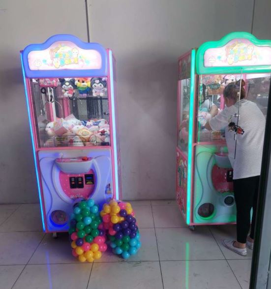 ลูกบอลบ้านบอล มี มอก.ลูกบอล7.5ซม. คละสี สีสดใส ราคาต่อ100 ลูก ลูกบอลบ่อบอล (3นิ้ว) ลูกบอลในห้าง พลาสติกหนา ทนทาน สีสดสวย