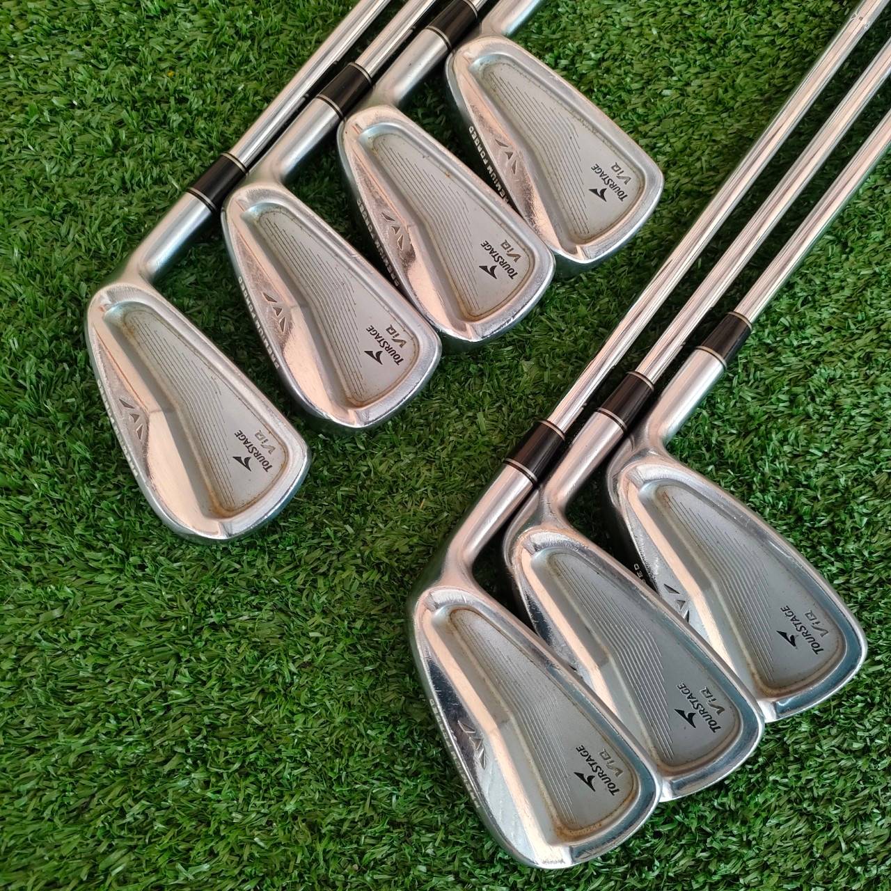 ชุดเหล็ก TOURSTAGE VIQ มีเหล็ก 4-9 เเละ PW ก้าน NS.PRO 950 FLEX R เหล็ก PREMIUM FORGED JAPAN สุดๆของคุณภาพ มี CAVITY ด้วย ตีทั้งง่าย นุ่ม มันส์ คมจัดๆครับ